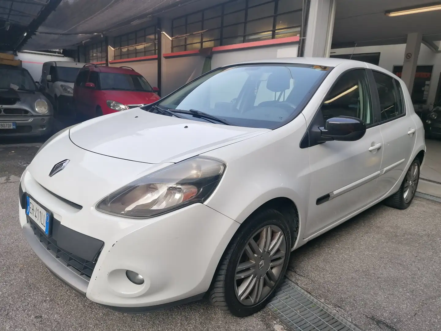 Renault Clio 5p 1.6 Dynamique (20th) 110cv bva euro 5 automatic Bianco - 2