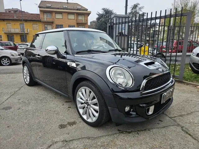 Mini Cooper Cooper view 3