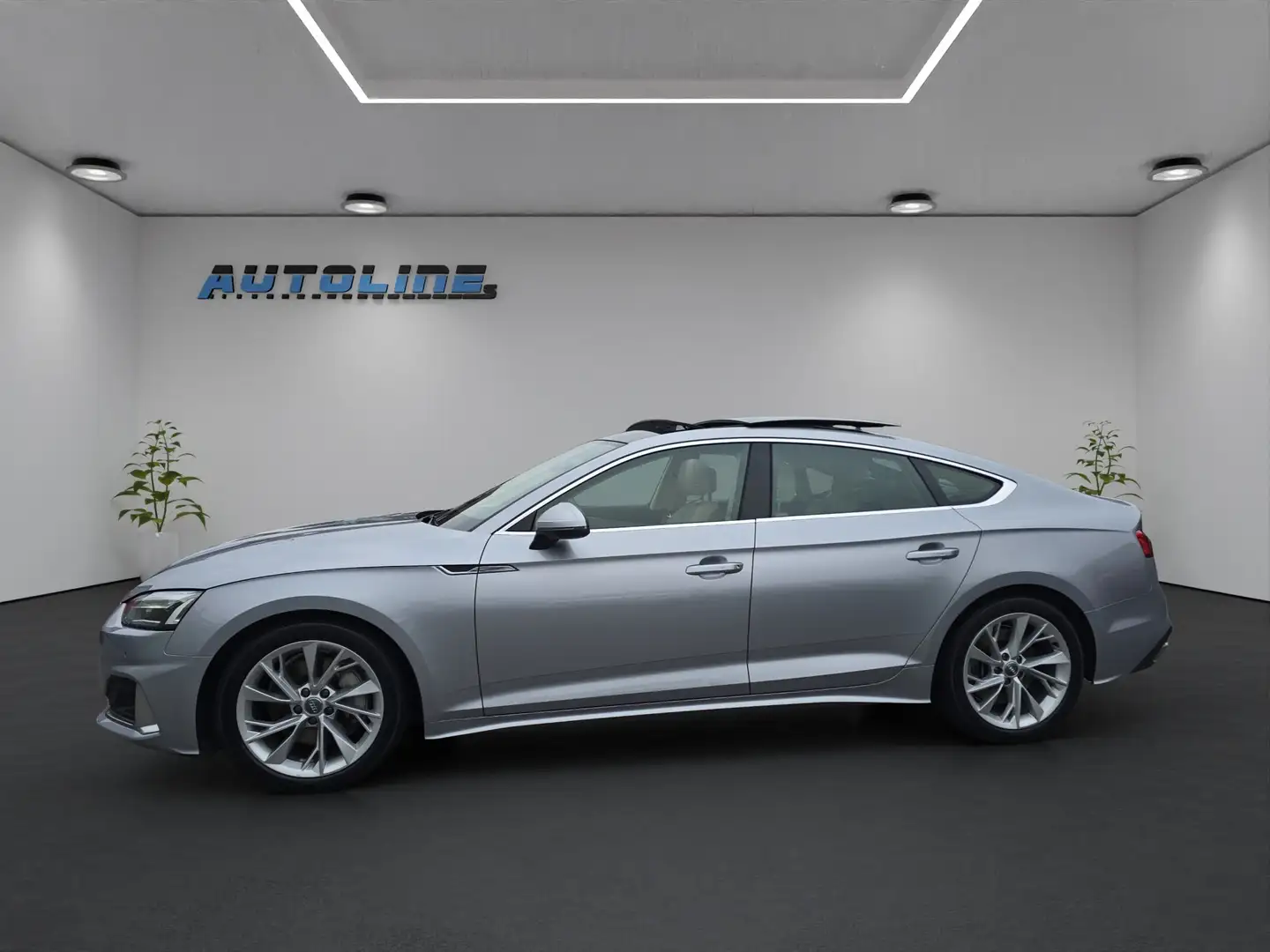 Audi A5 3.0 TDI Quattro *KAMERA* *LED* *PANO* *WENIG-KM* Grijs - 2