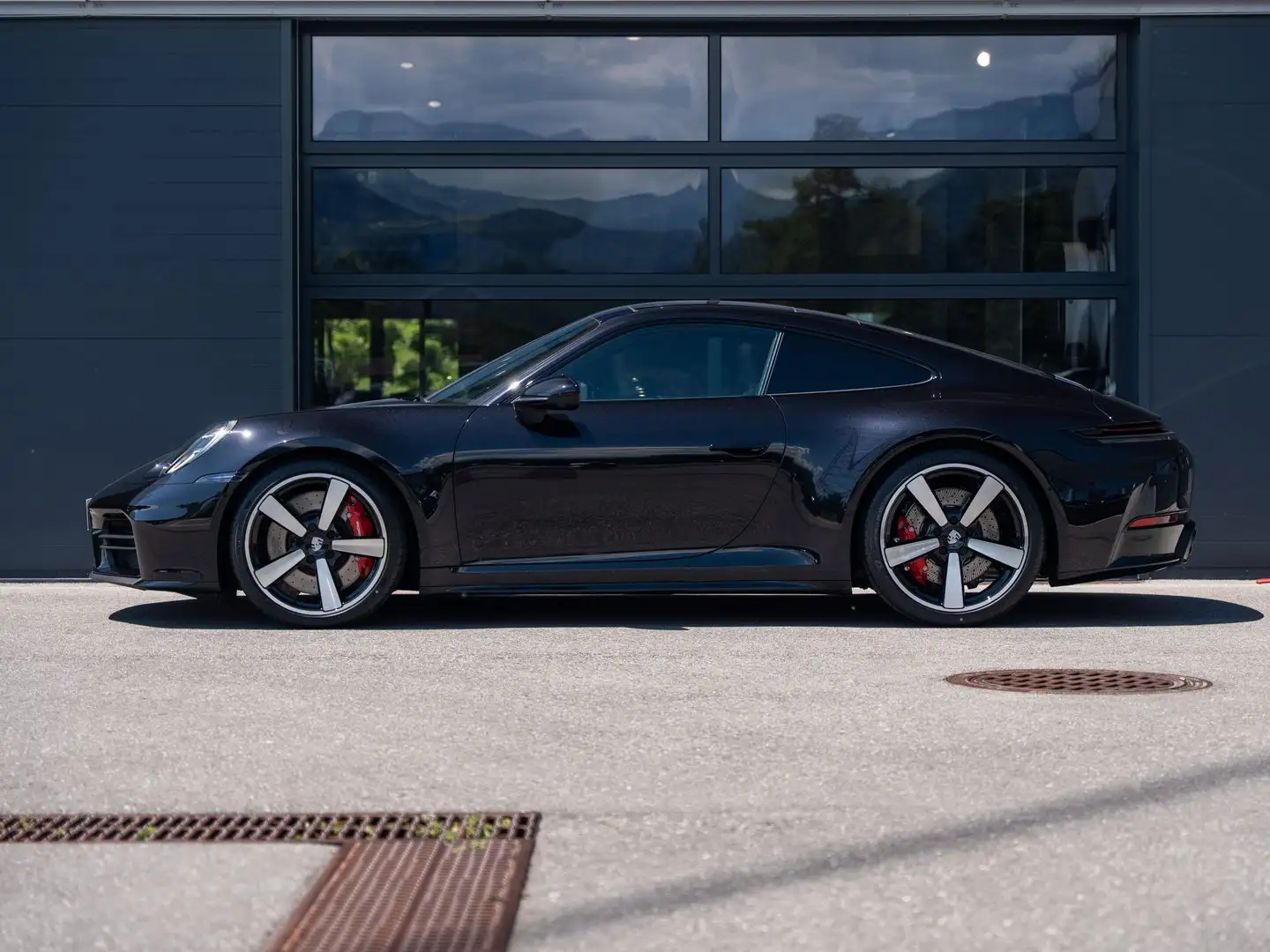 Porsche 911 Carrera 4S Schwarz - 2
