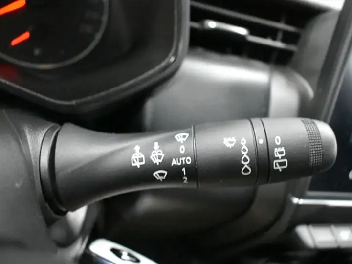 Renault Clio 2023, foto 13