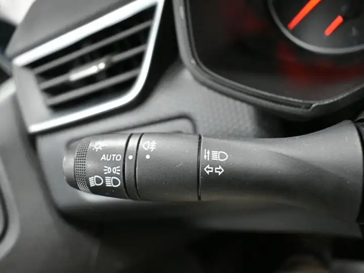 Renault Clio 2023, foto 12