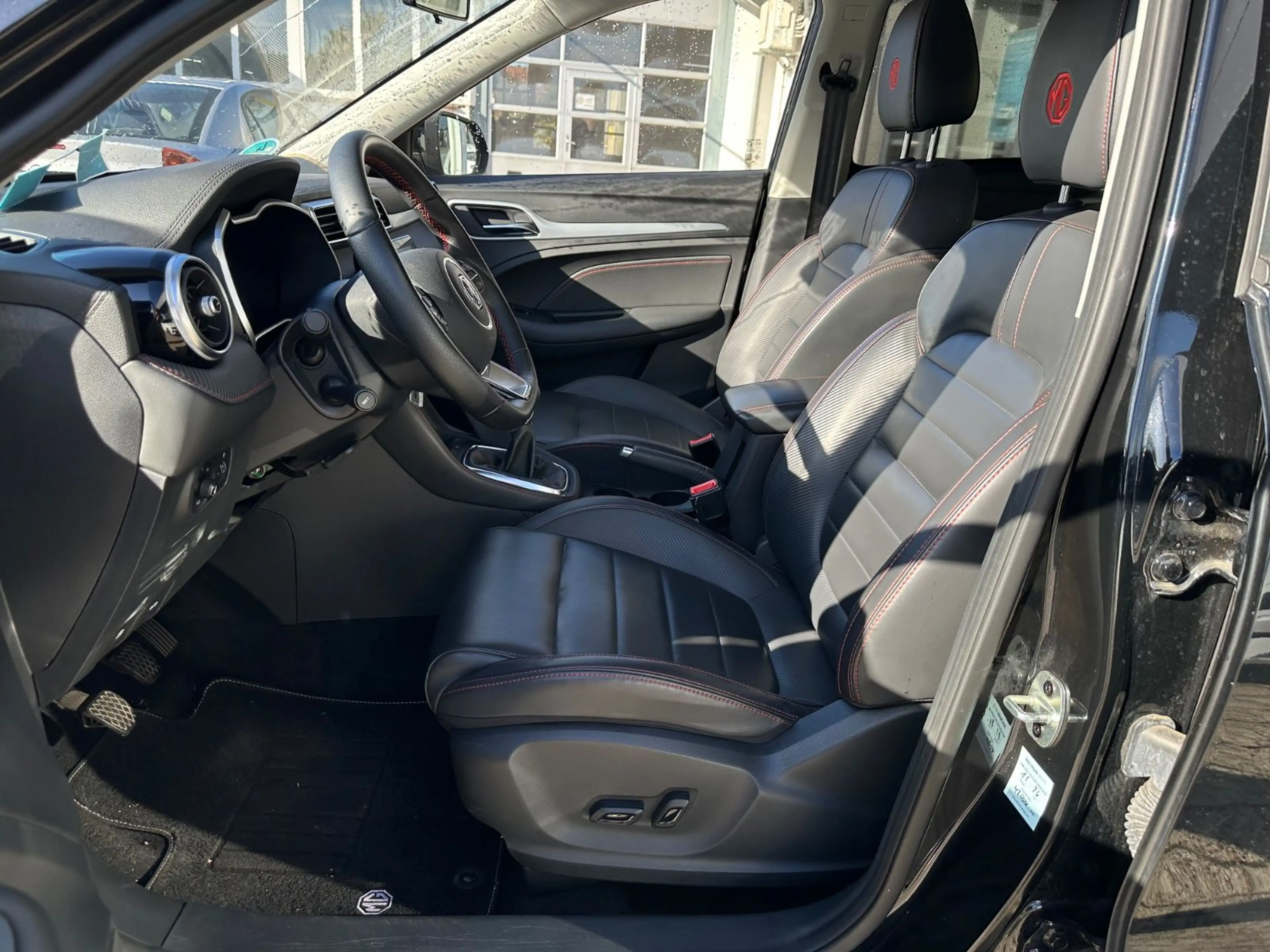 MG ZS Luxury 1.5 VTi LEDER+360°KAM+NAVI+SHZ+CARPLAY — photo 6
