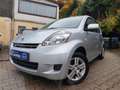 Daihatsu Sirion Sirion 1.3/1.Hand/wenig KM/ TÜV neu/Klima/8fach Argent - thumbnail 1