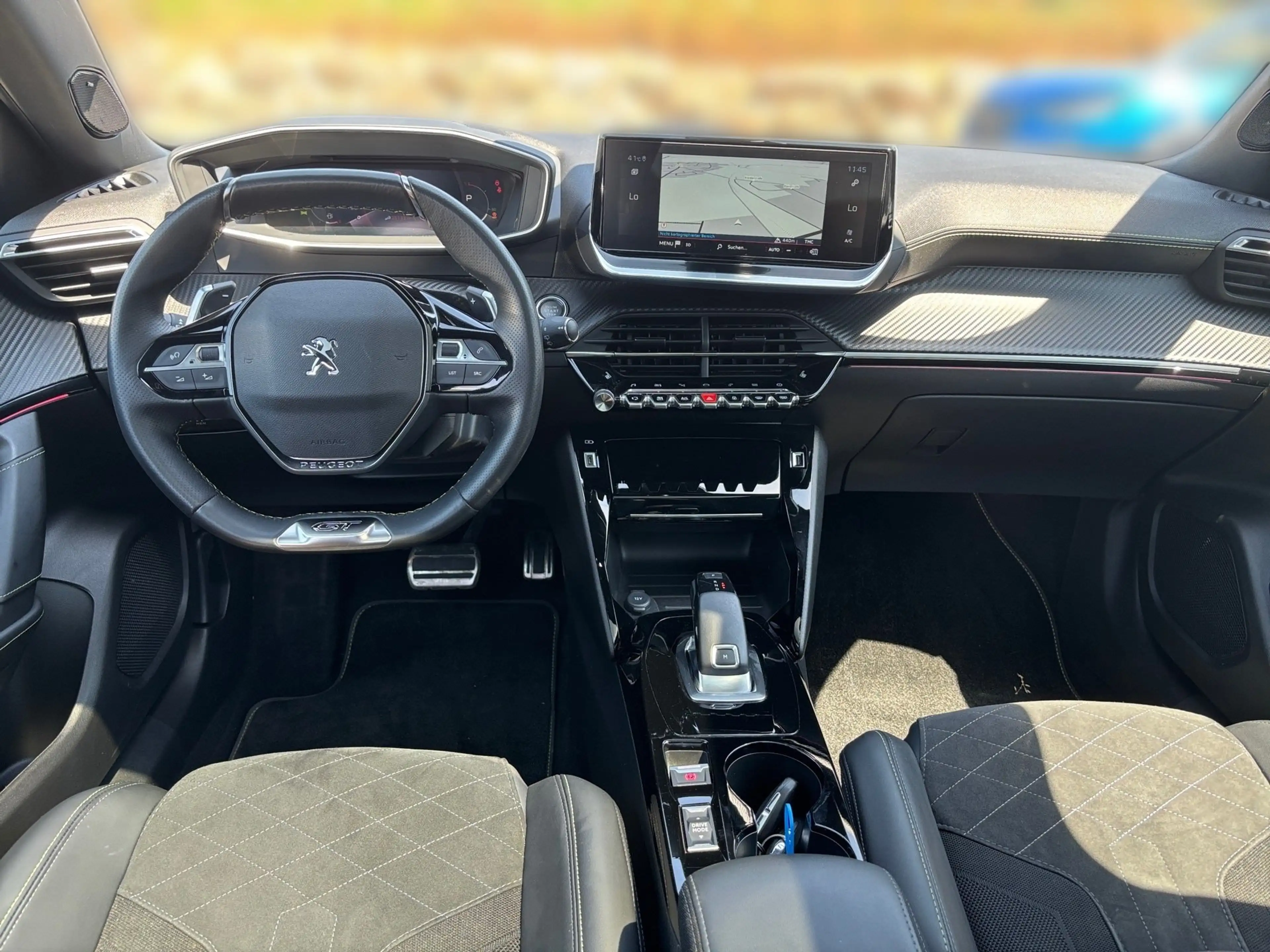 Peugeot 2008 1.2 PureTech 130 GT Pack ACC Pano LED LM — photo 10