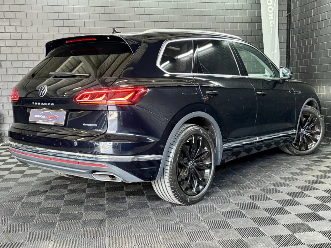 Volkswagen Touareg 3.0 TSi V6 PHEV 4MOTION Elegance 381 CV 6