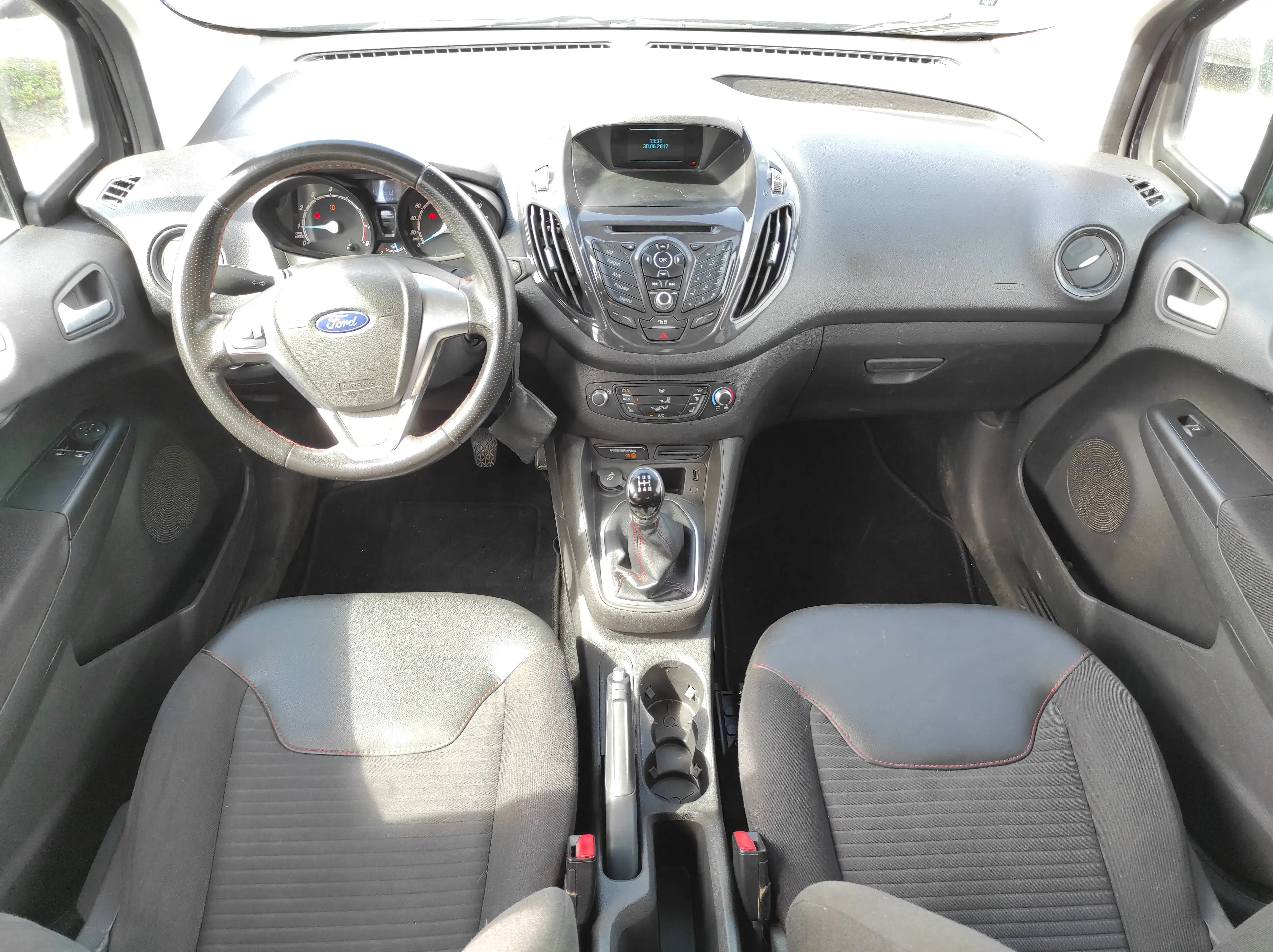 Ford Tourneo Courier 1.0 EURO-6 KLIMA USB RADIO SCHIEBETÜR ALU Sport — photo 12