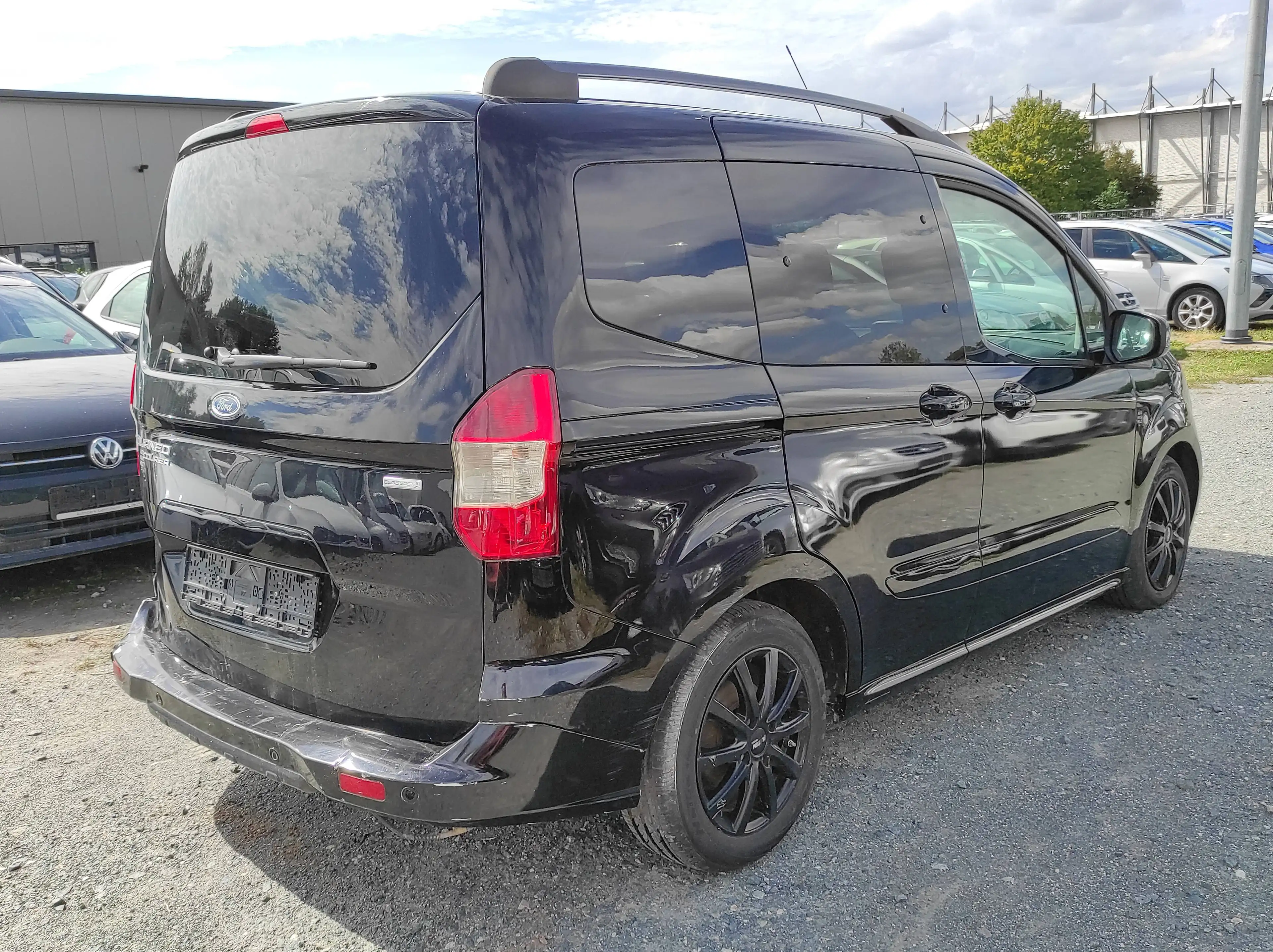Ford Tourneo Courier 1.0 EURO-6 KLIMA USB RADIO SCHIEBETÜR ALU Sport — photo 7