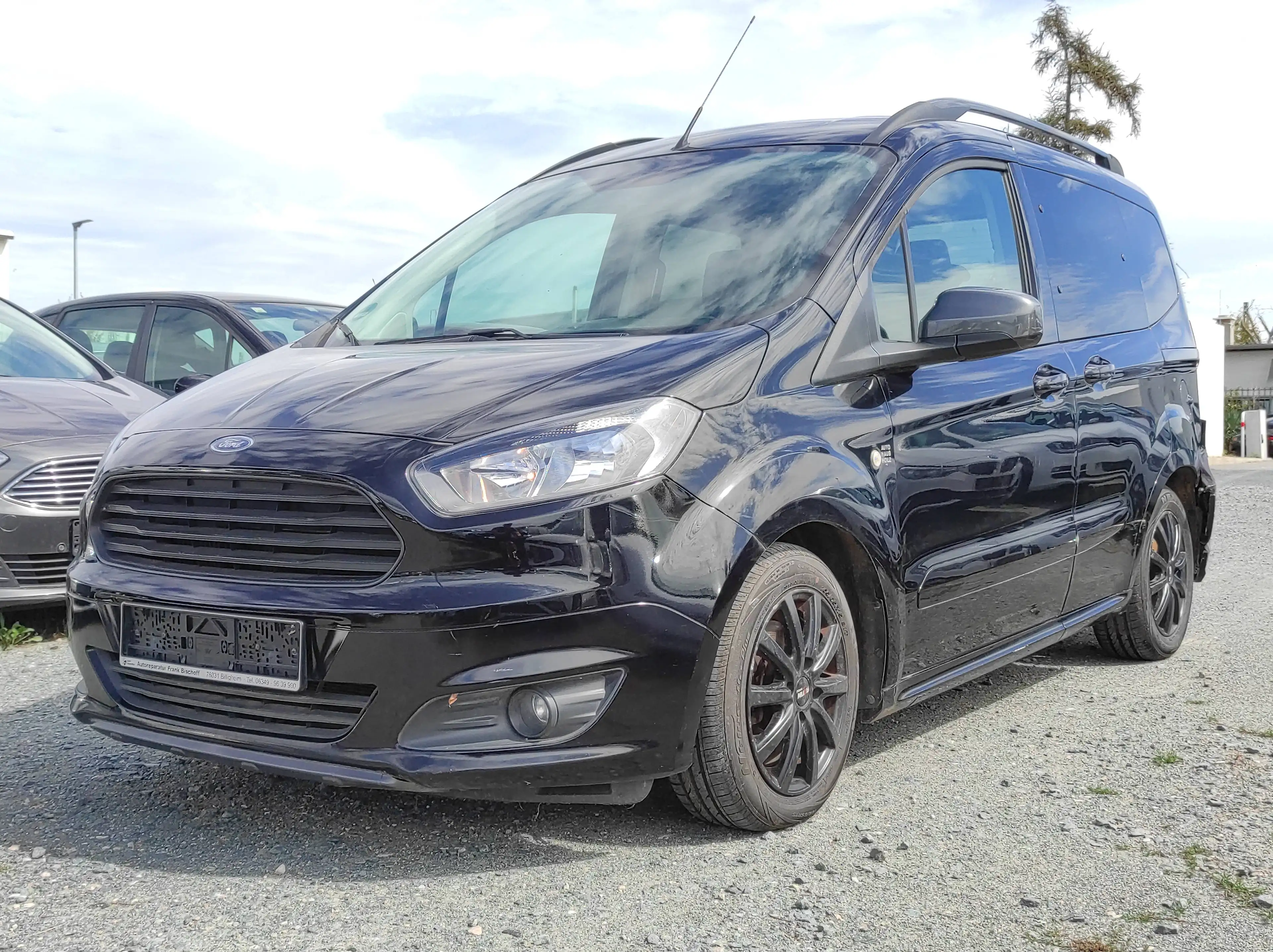 Ford Tourneo Courier 1.0 EURO-6 KLIMA USB RADIO SCHIEBETÜR ALU Sport