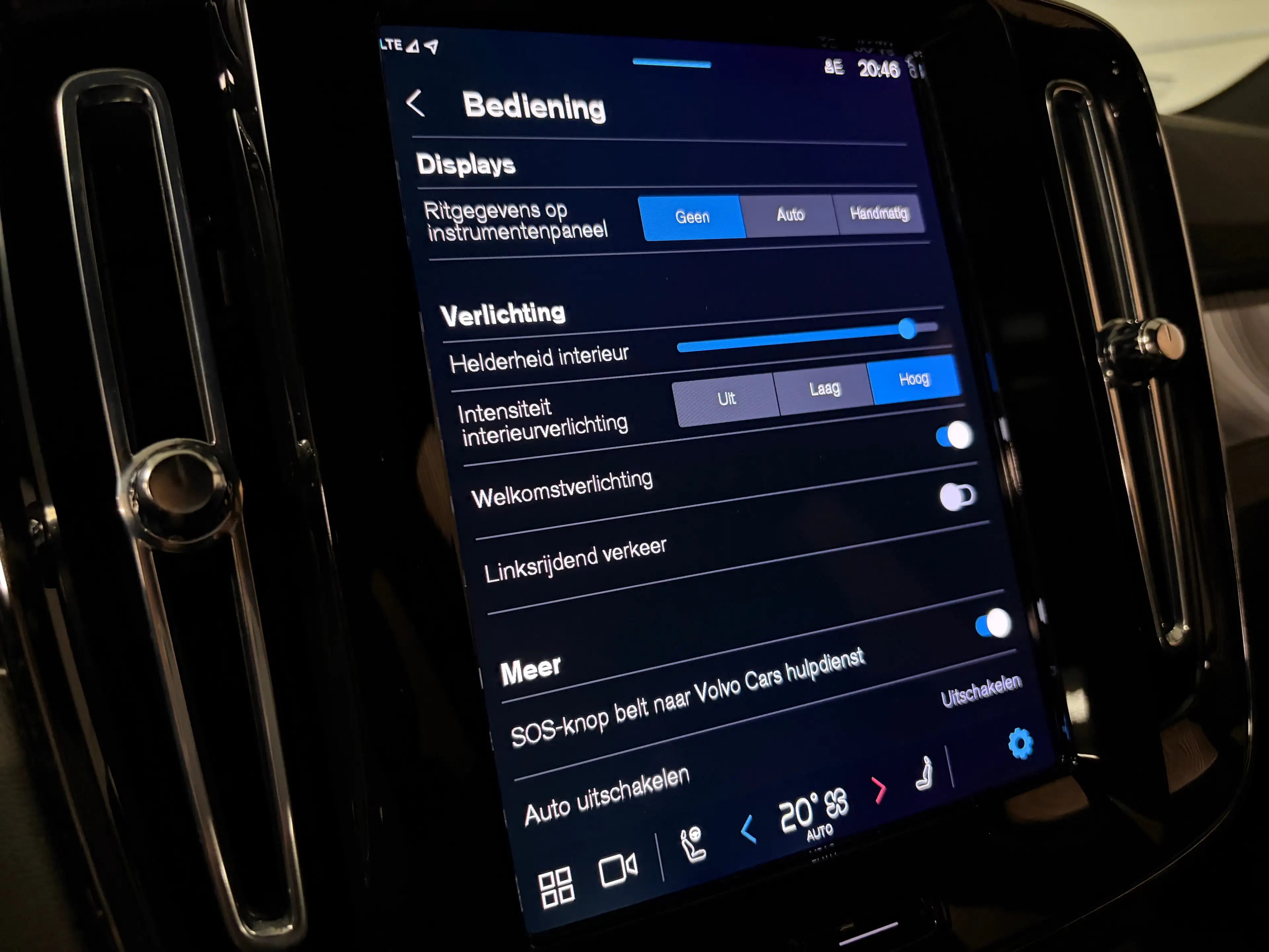 Volvo EX40 Single Motor Extended Range Ultra Black Ed. 82 kWh — photo 33