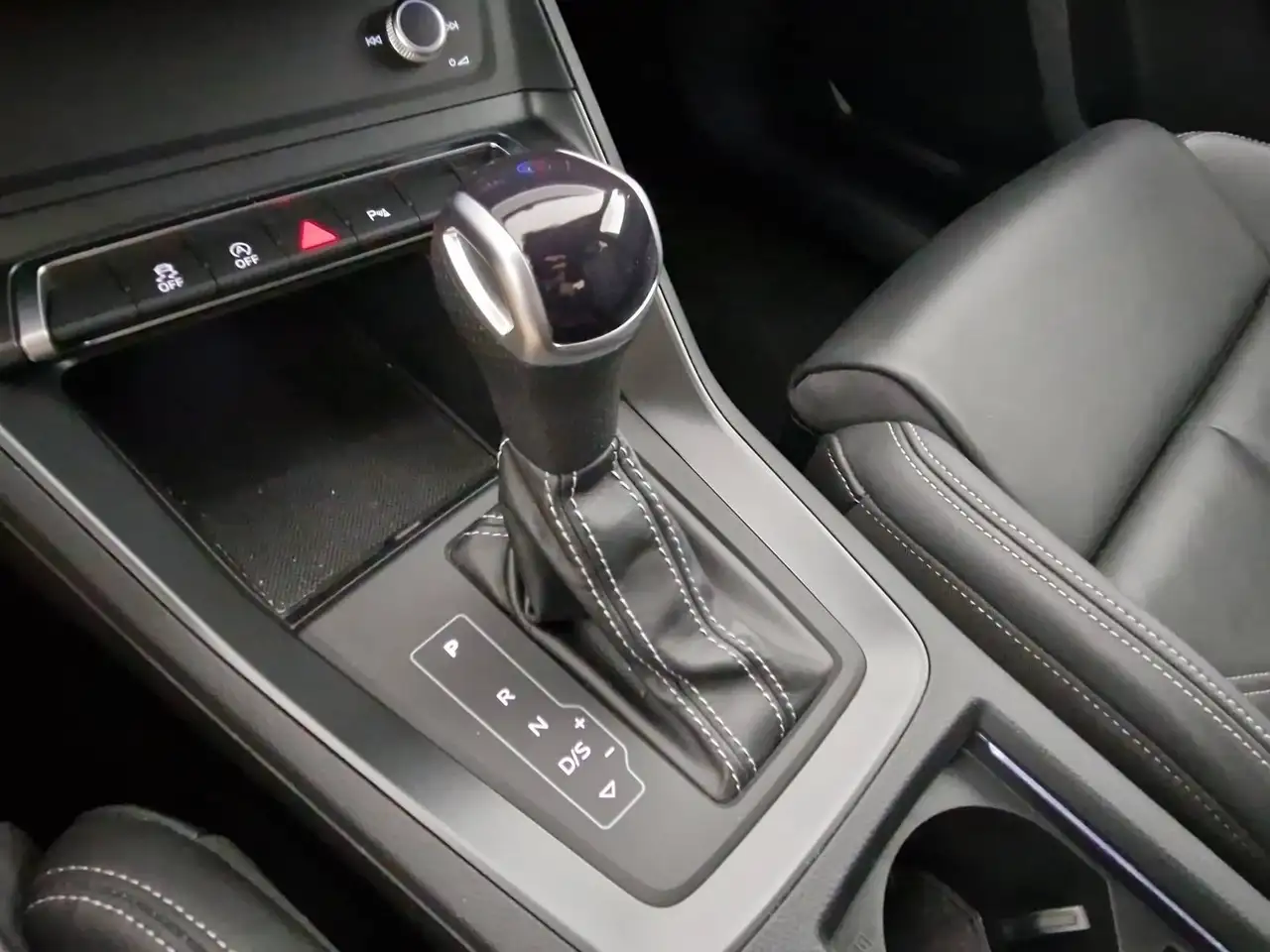 Audi Q3 35 1.5 tfsi s line edition s-tronic, миниатюра 10