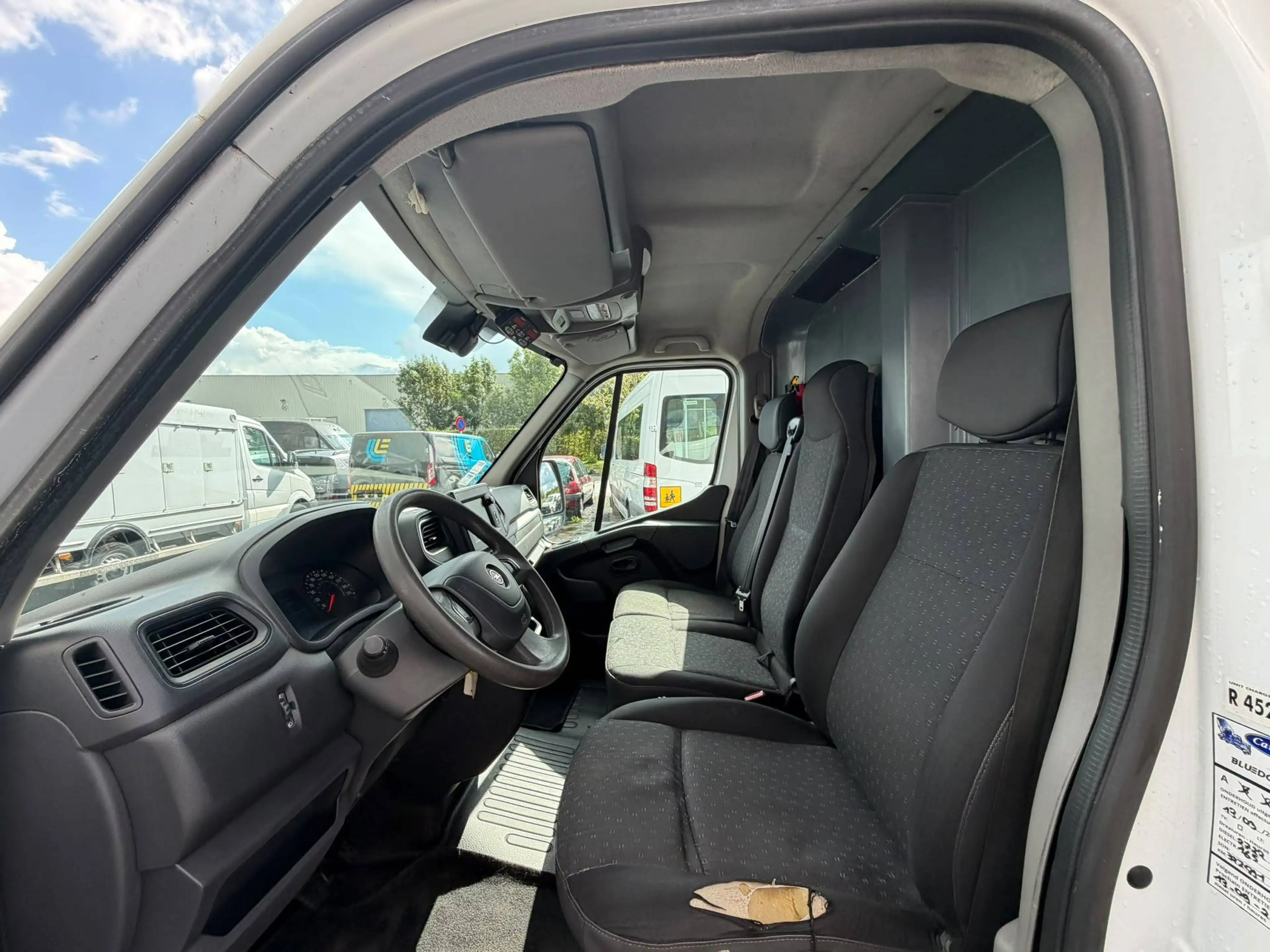 Opel Movano F3500 (Stock ID 23089) — photo 13