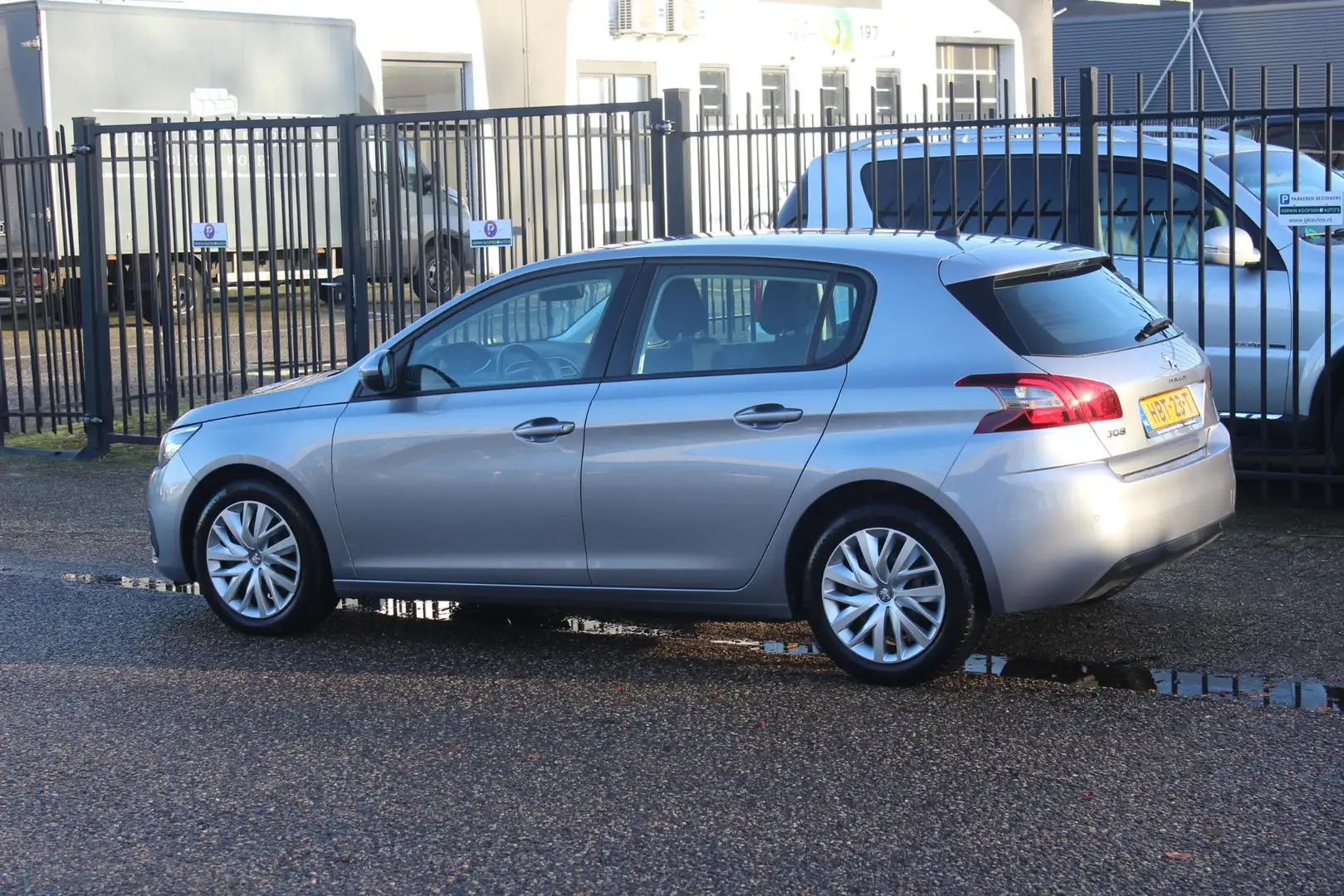 Peugeot 308 1.5 BlueHDi 130 PK Blue Lease Executive Grau - 2
