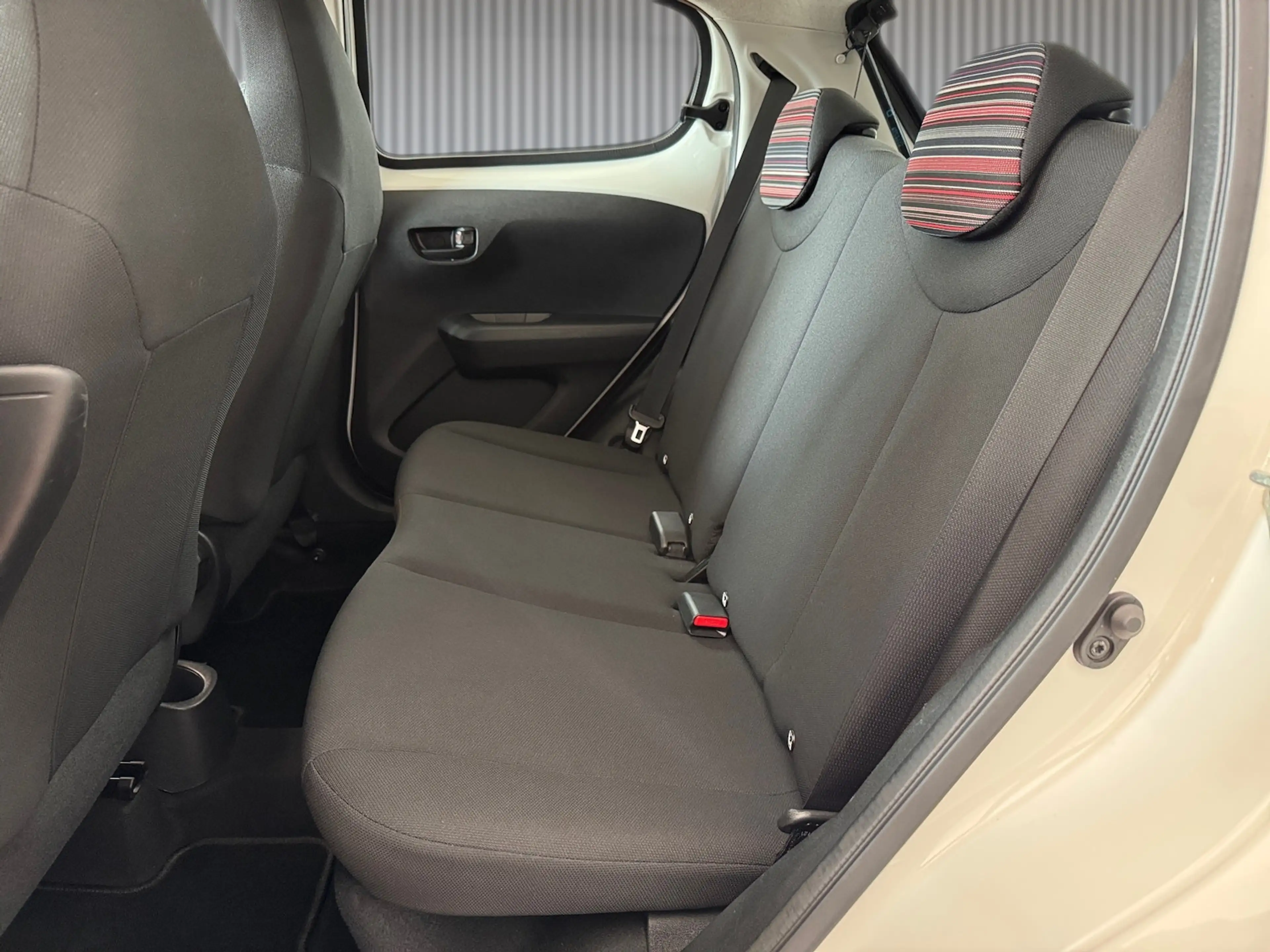 Citroen C1 Feel Kamera*SHZ*Navi v.App*DAB*Mirror Link — photo 10