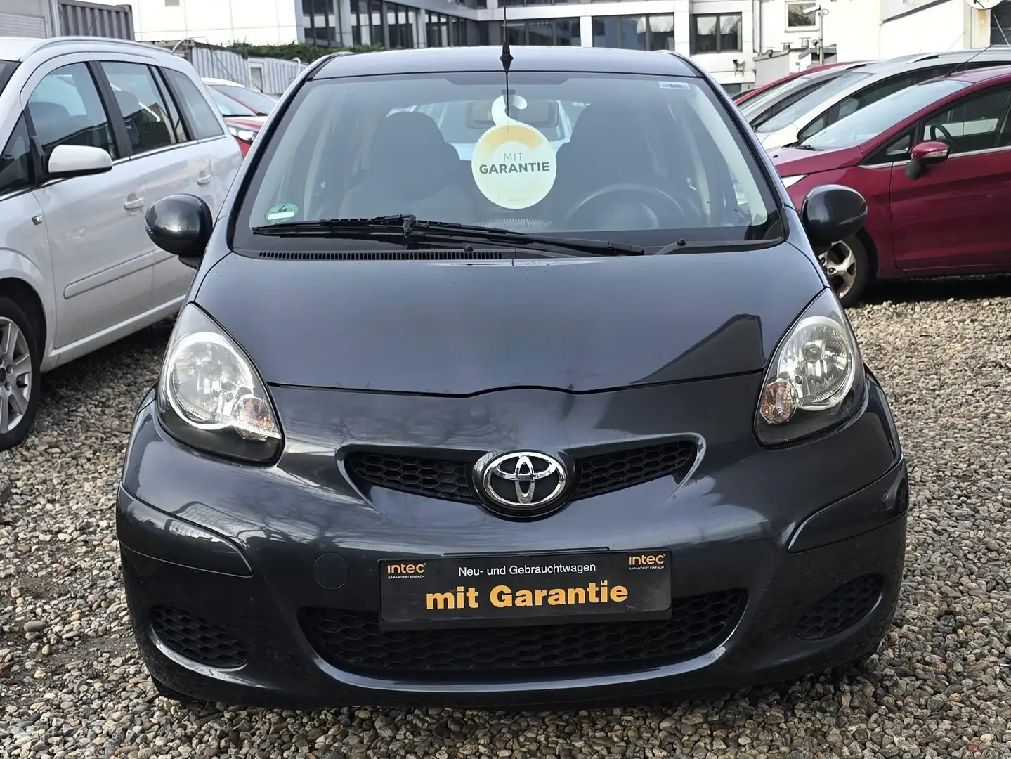 Toyota Aygo Cool Grau - 2