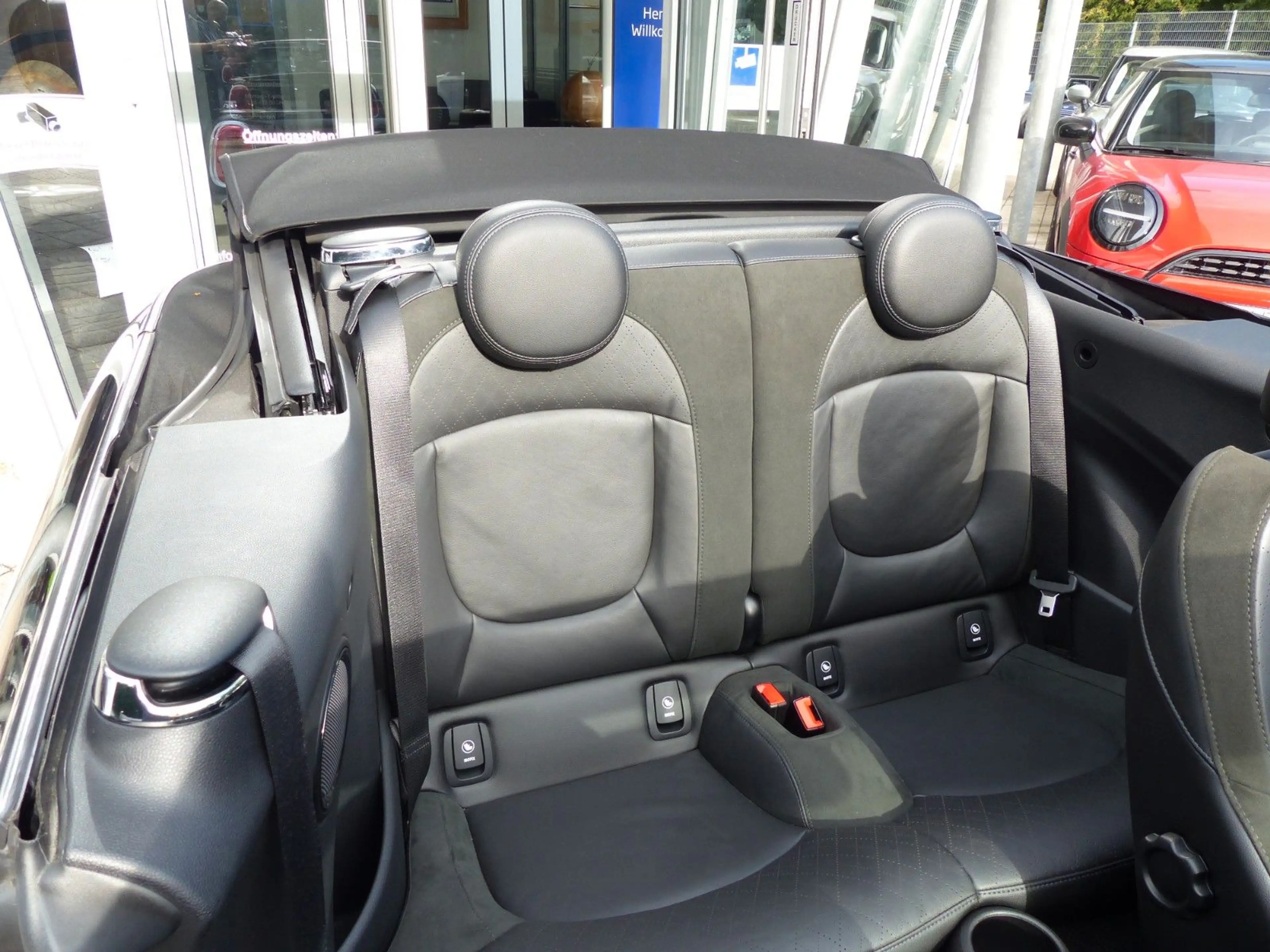 MINI Cooper Cabrio Aut. "Chili",Leder,Navi,LED,29 tkm — photo 15