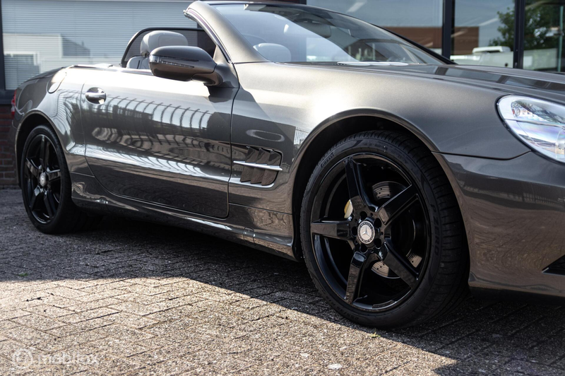 Mercedes-Benz SL 350 — photo 6