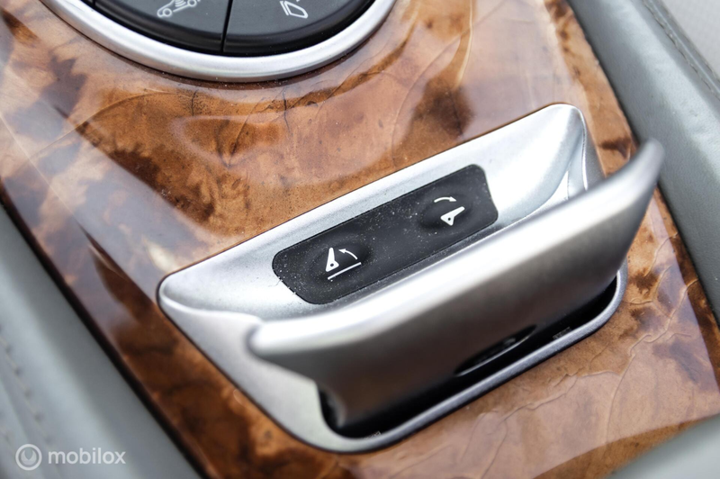 Mercedes-Benz SL 350 — photo 28