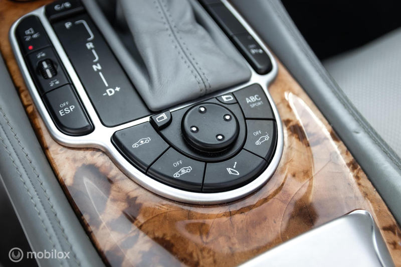 Mercedes-Benz SL 350 — photo 27