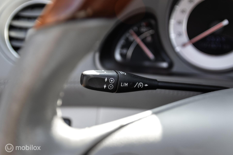 Mercedes-Benz SL 350 — photo 29