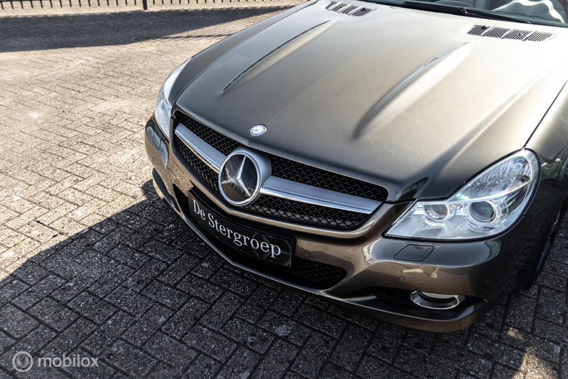 Mercedes-Benz SL 350 — photo 4