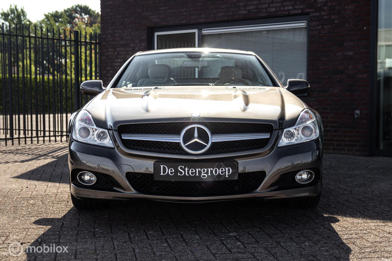 Mercedes-Benz SL 350 — photo 11