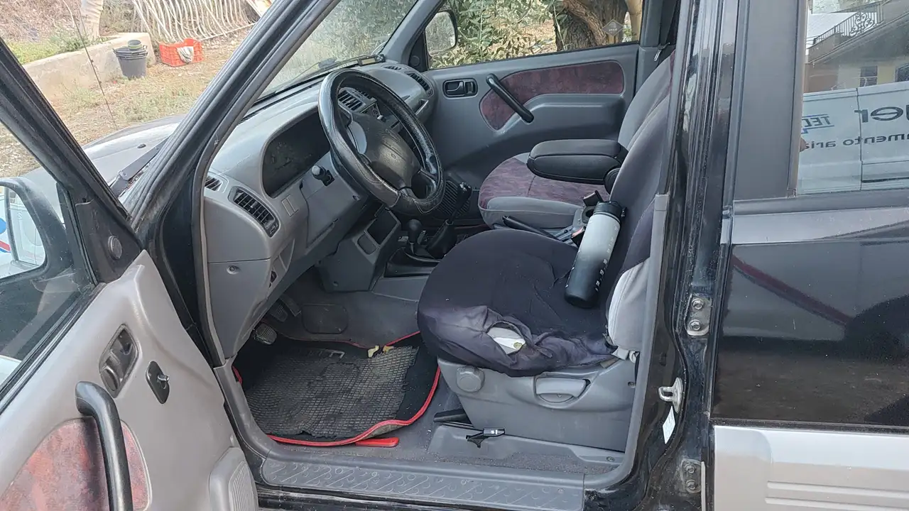 Nissan Terrano 5p 2.7 tdi SE, foto 4