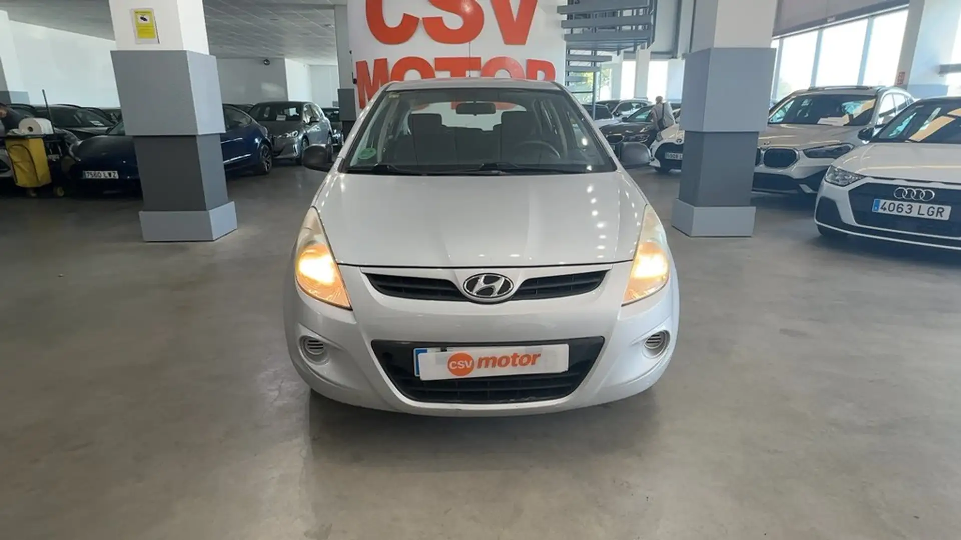 Hyundai i20 1.2 COMFORT AA ESP - 2