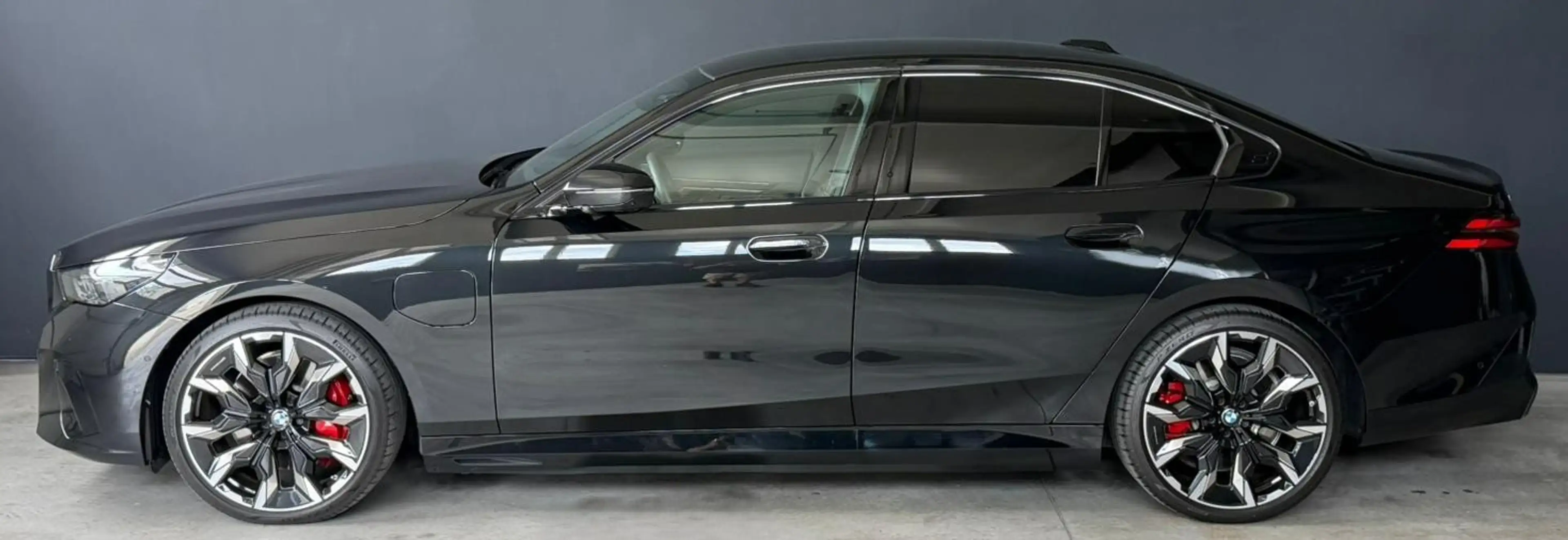 BMW 550 — photo 3