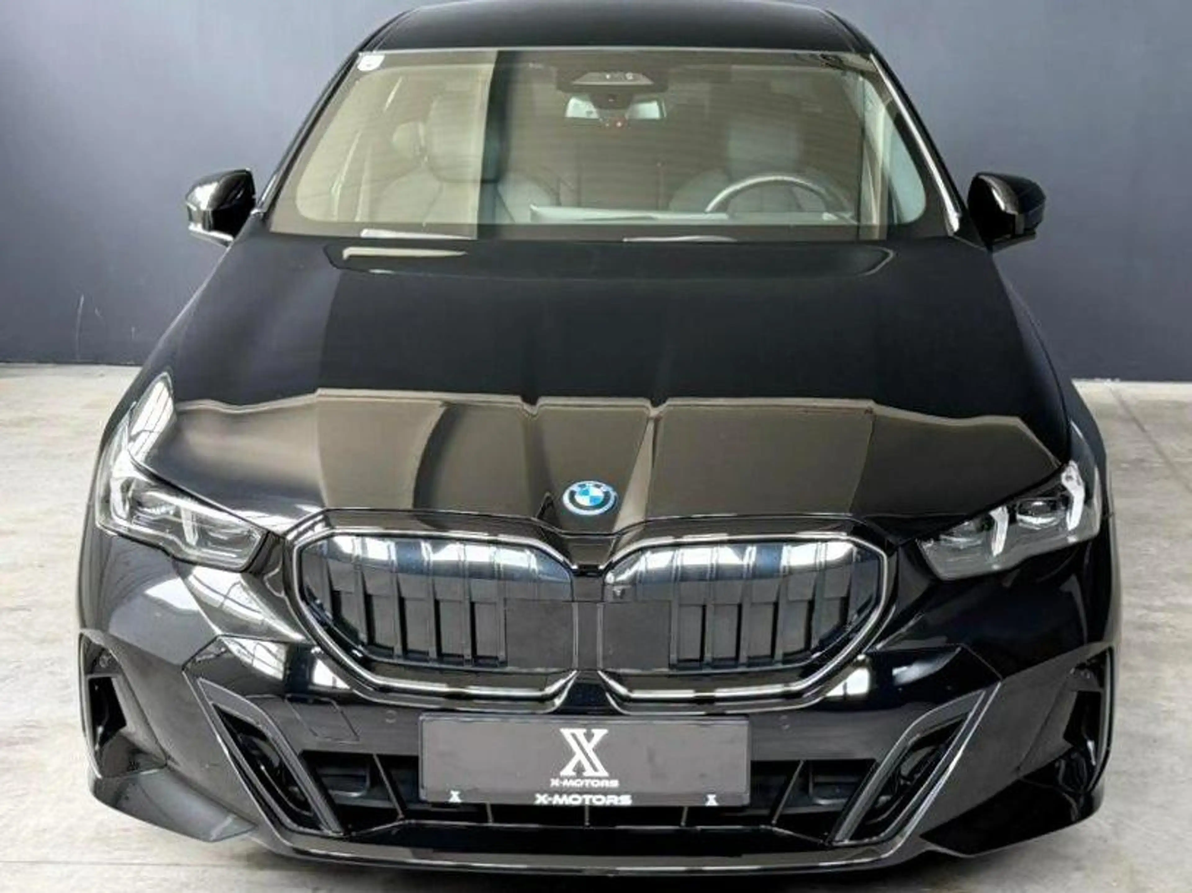 BMW 550 — photo 5