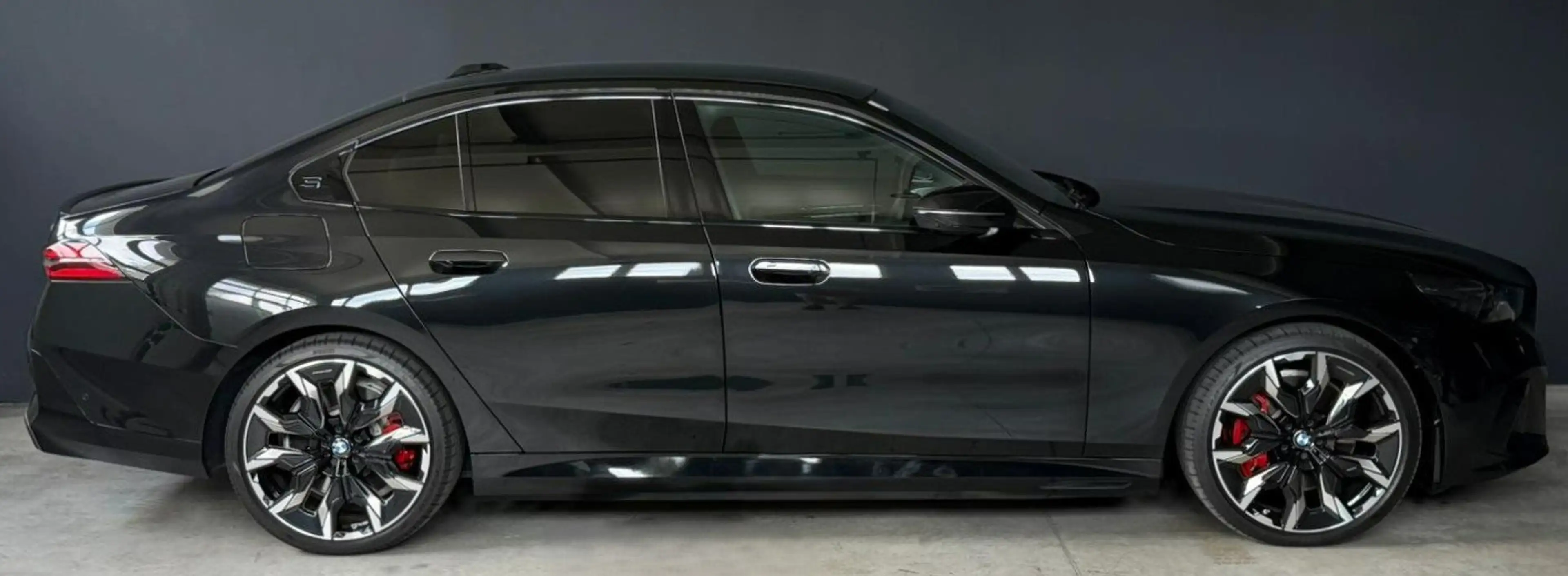BMW 550 — photo 4