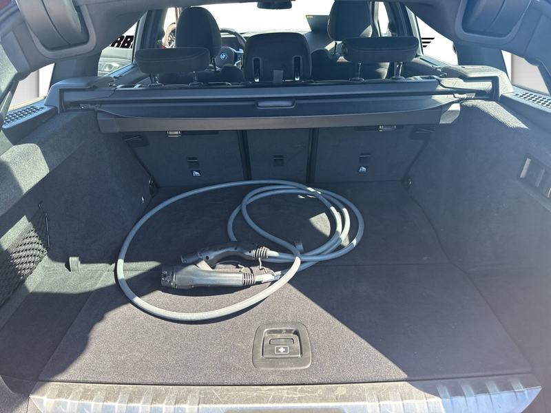 BMW 330 e SHZ LED Panorama-Glasdach — photo 12