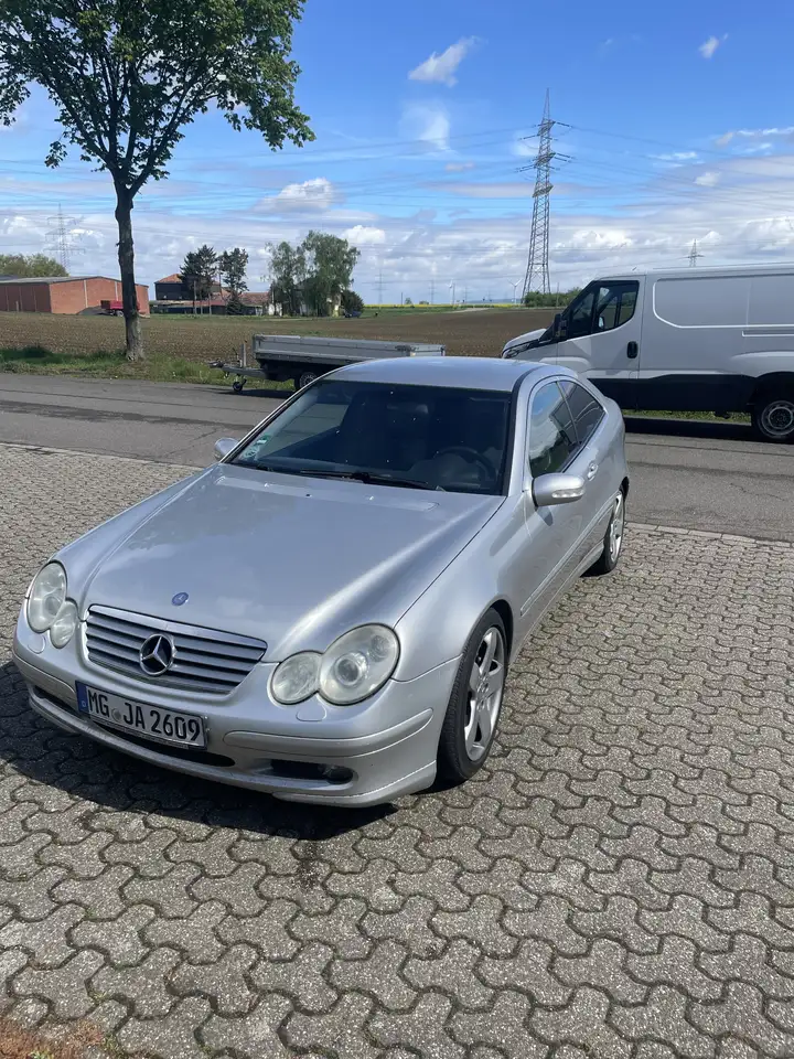 Mercedes-Benz C 320