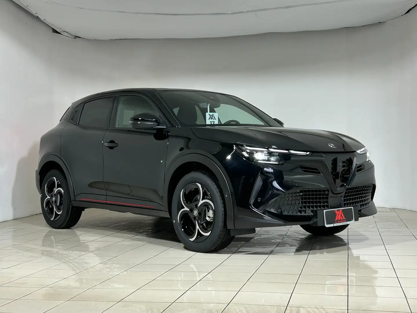 Alfa Romeo Junior Ibrida Speciale 1.2 145cv + Retrocamera Nero - 2