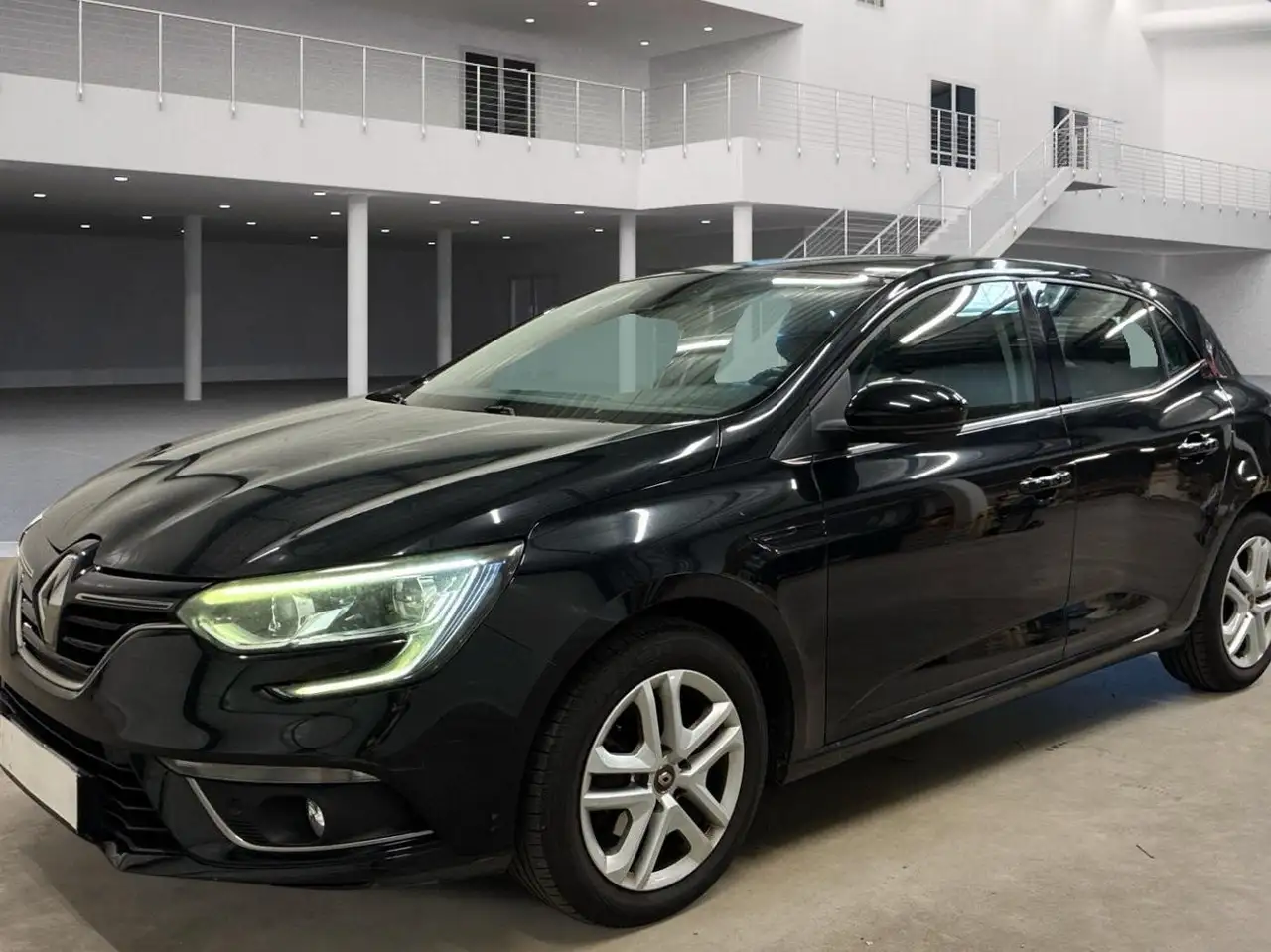 Renault Megane MÃ©gane IV Berline TCe 115 Energy Busine