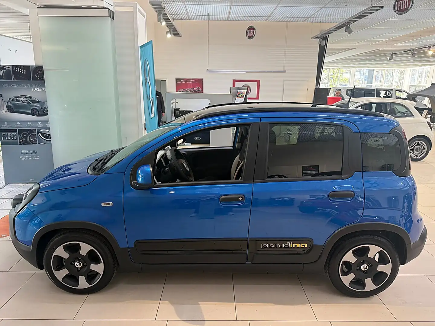 Fiat Pandina FireFly Hybrid 70 Cross Blau - 2