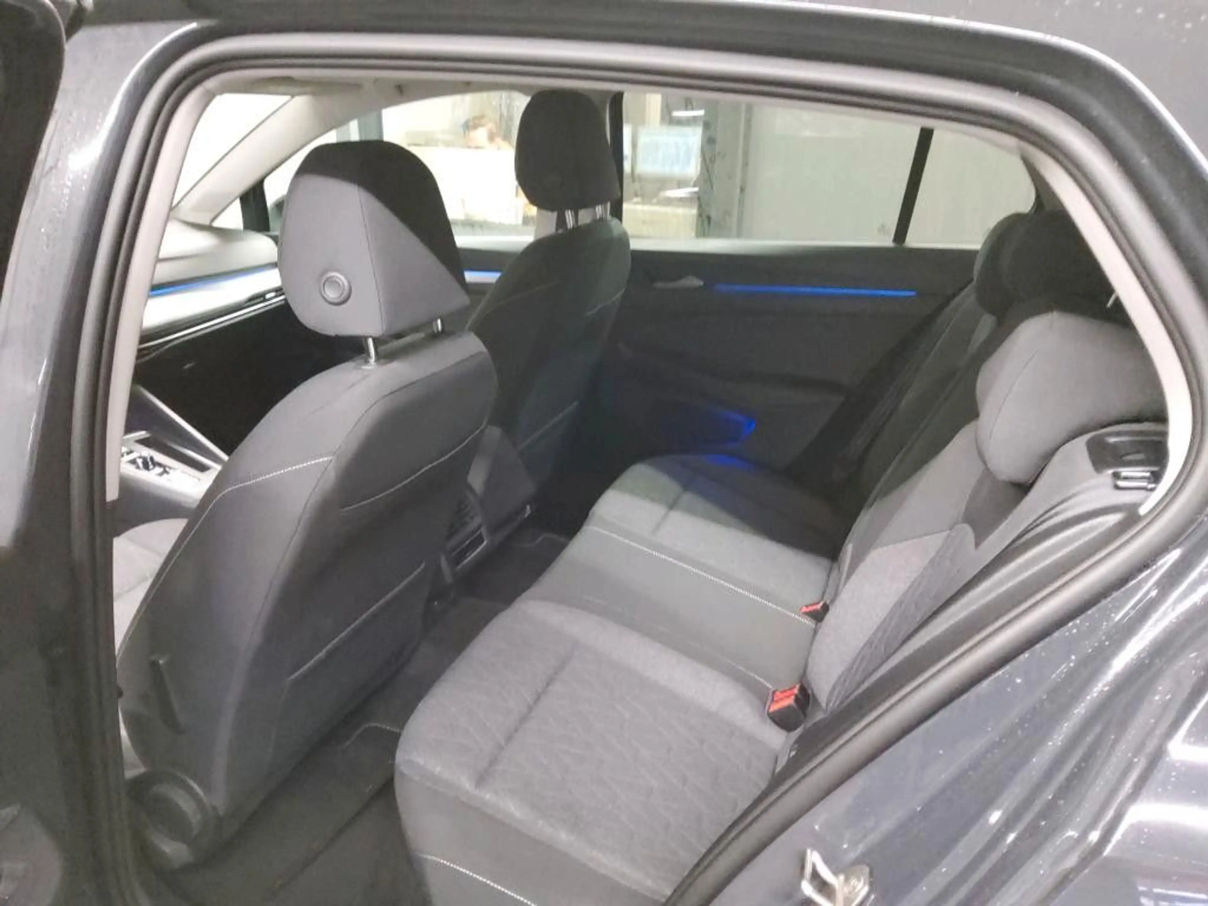 Volkswagen Golf VIII Lim. Move 2.0 TDI SCR 110kW — photo 7