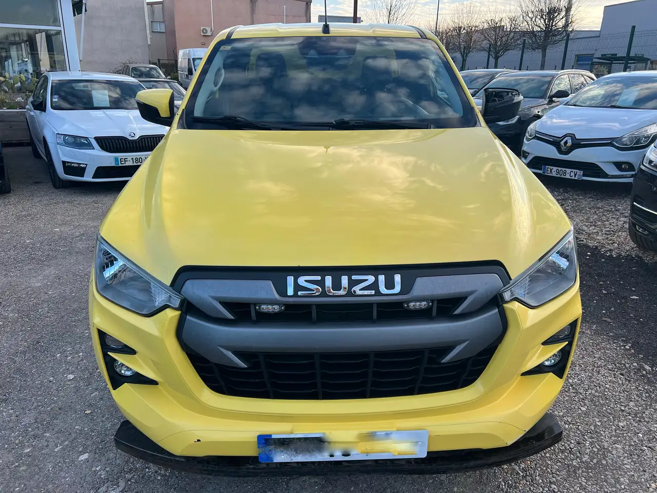 Isuzu Model not specified 2023