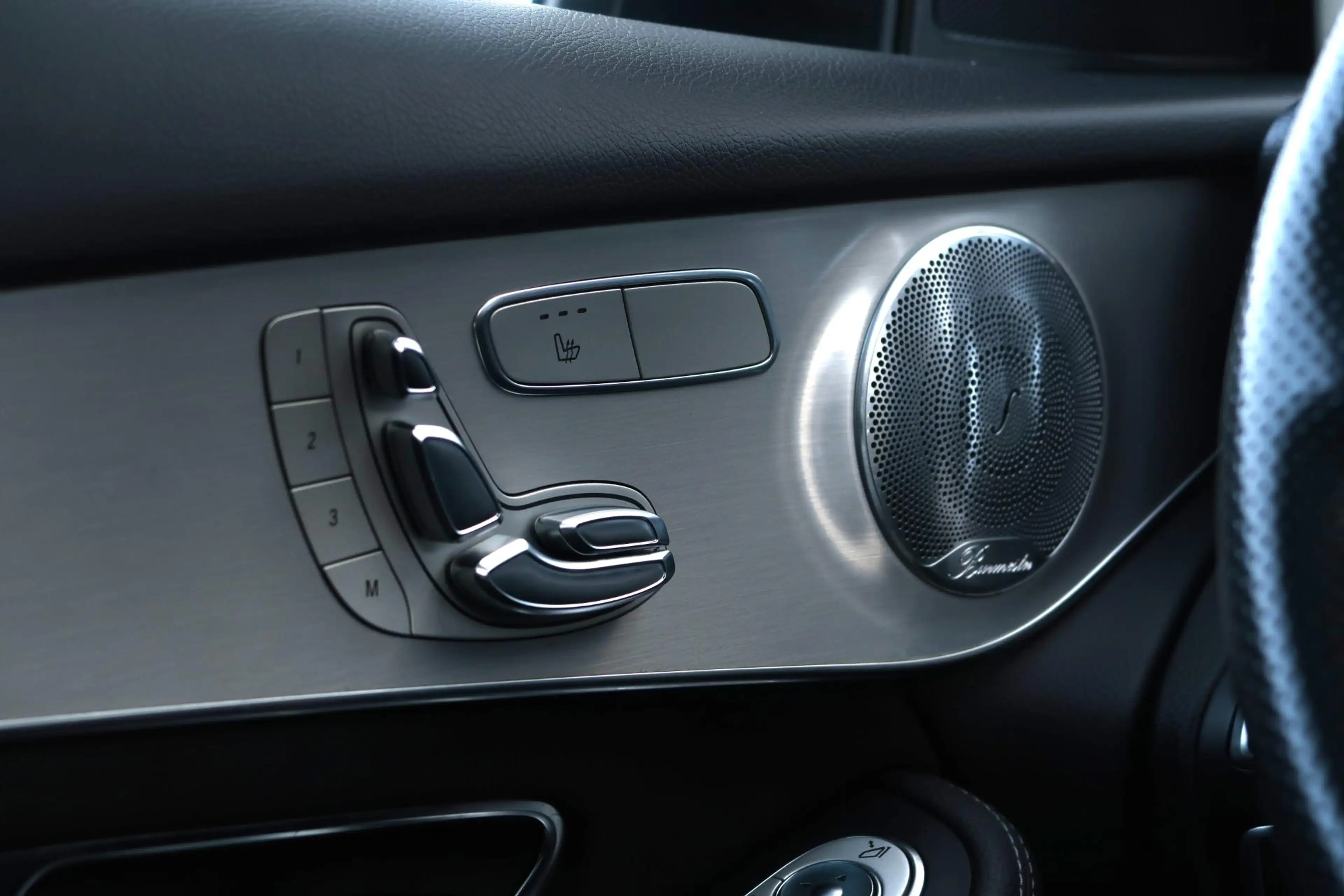 Mercedes-Benz GLC 350 d 4MATIC Premium Plus AMG/ PANO/ AIRM/ MEMORY/ 360 — photo 15