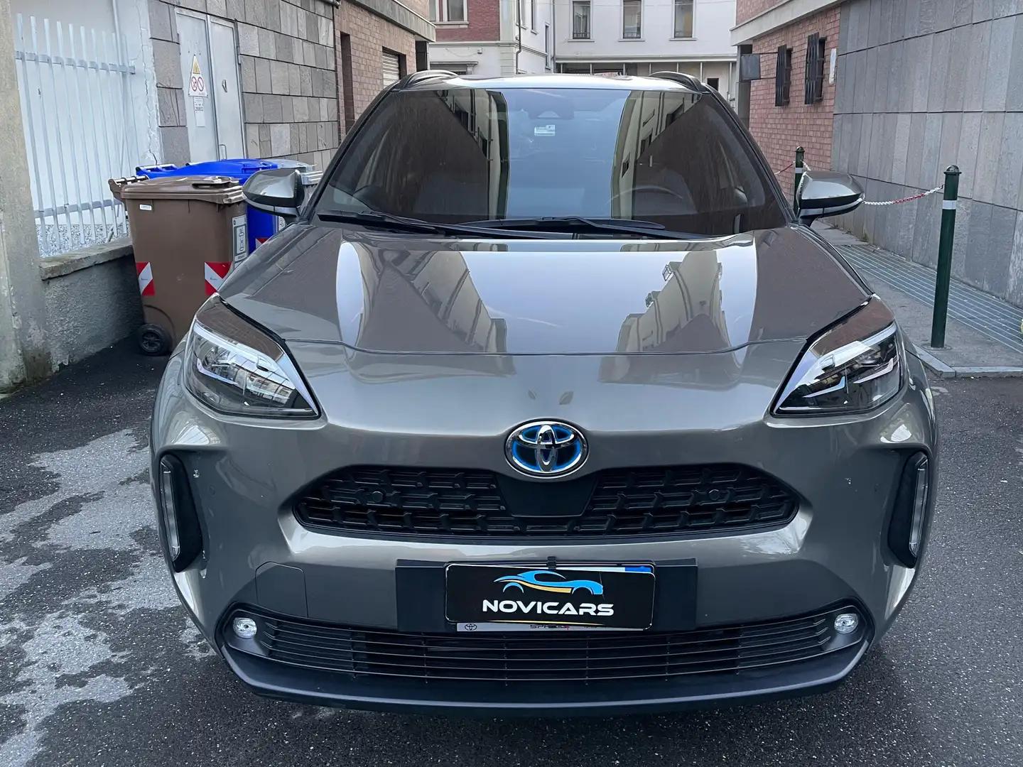 Toyota Yaris Cross Yaris Cross 1.5h Trend fwd 116cv e-cvt Grau - 2