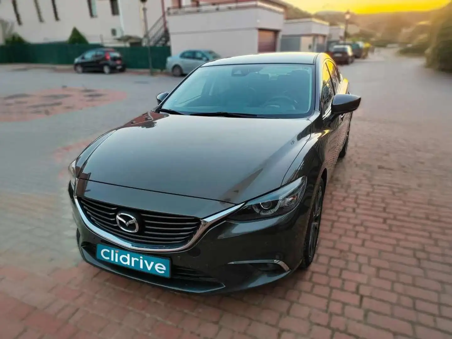 Mazda 6 2.2DE Luxury Aut. Gris - 2