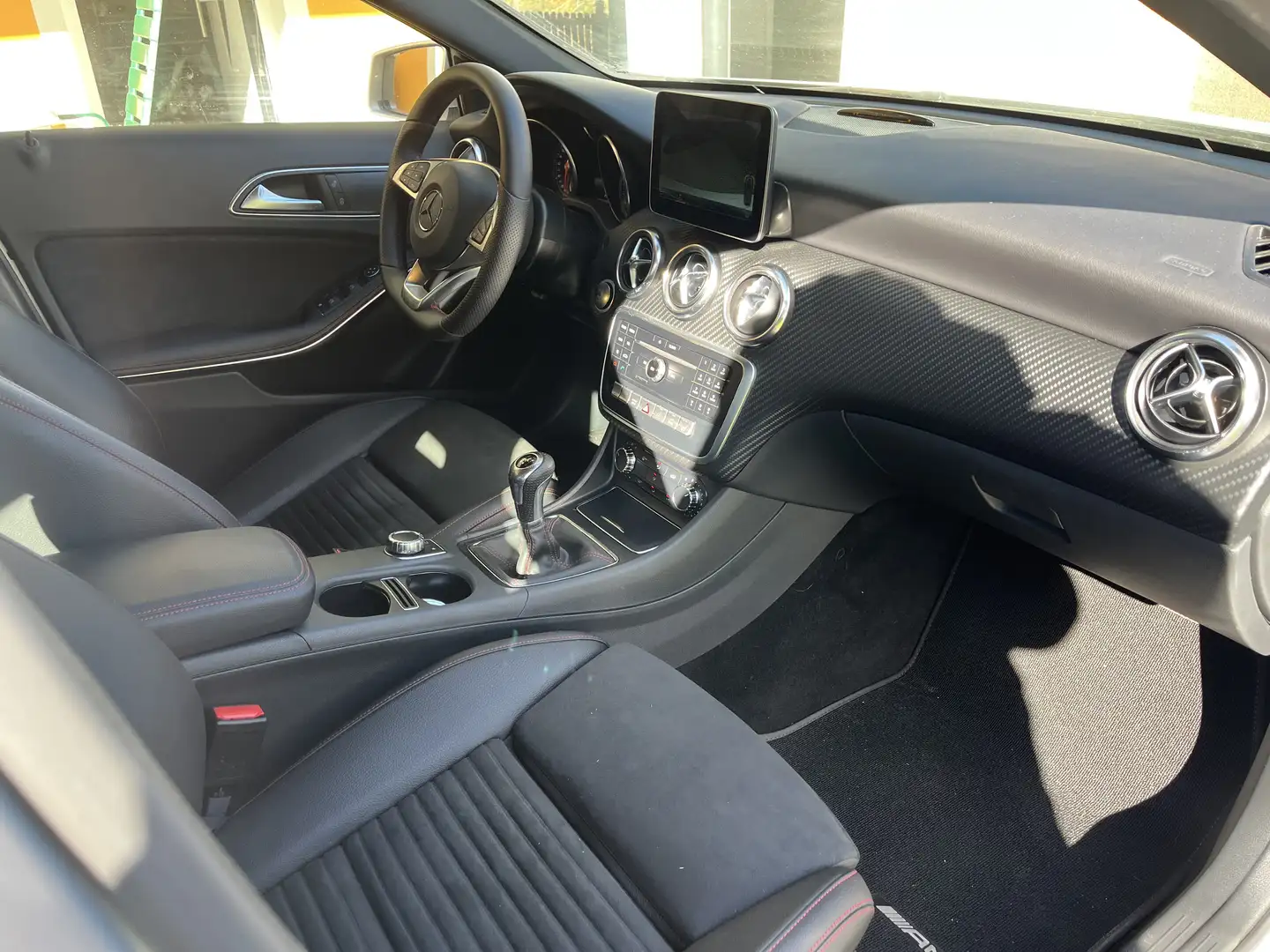 Mercedes-Benz A 180 AMG Paket - 2