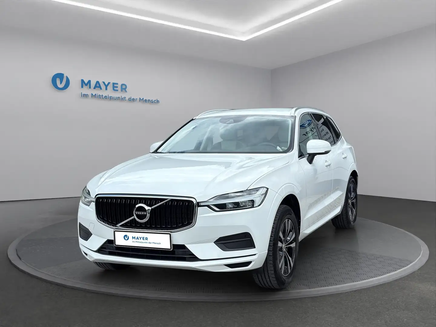 Volvo XC60 D4 Momentum Pro Geartronic Weiß - 1