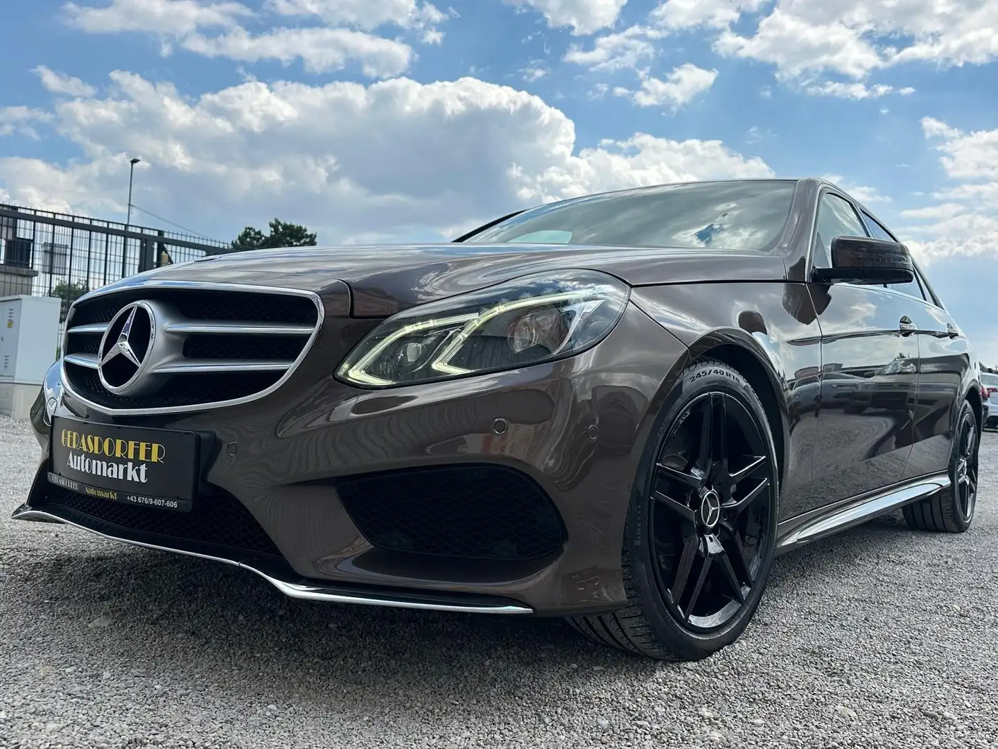 Mercedes-Benz E 350 E 350CDI V6 Aut. 4Matic AMG Paket **Finanzierung** Bruin - 2