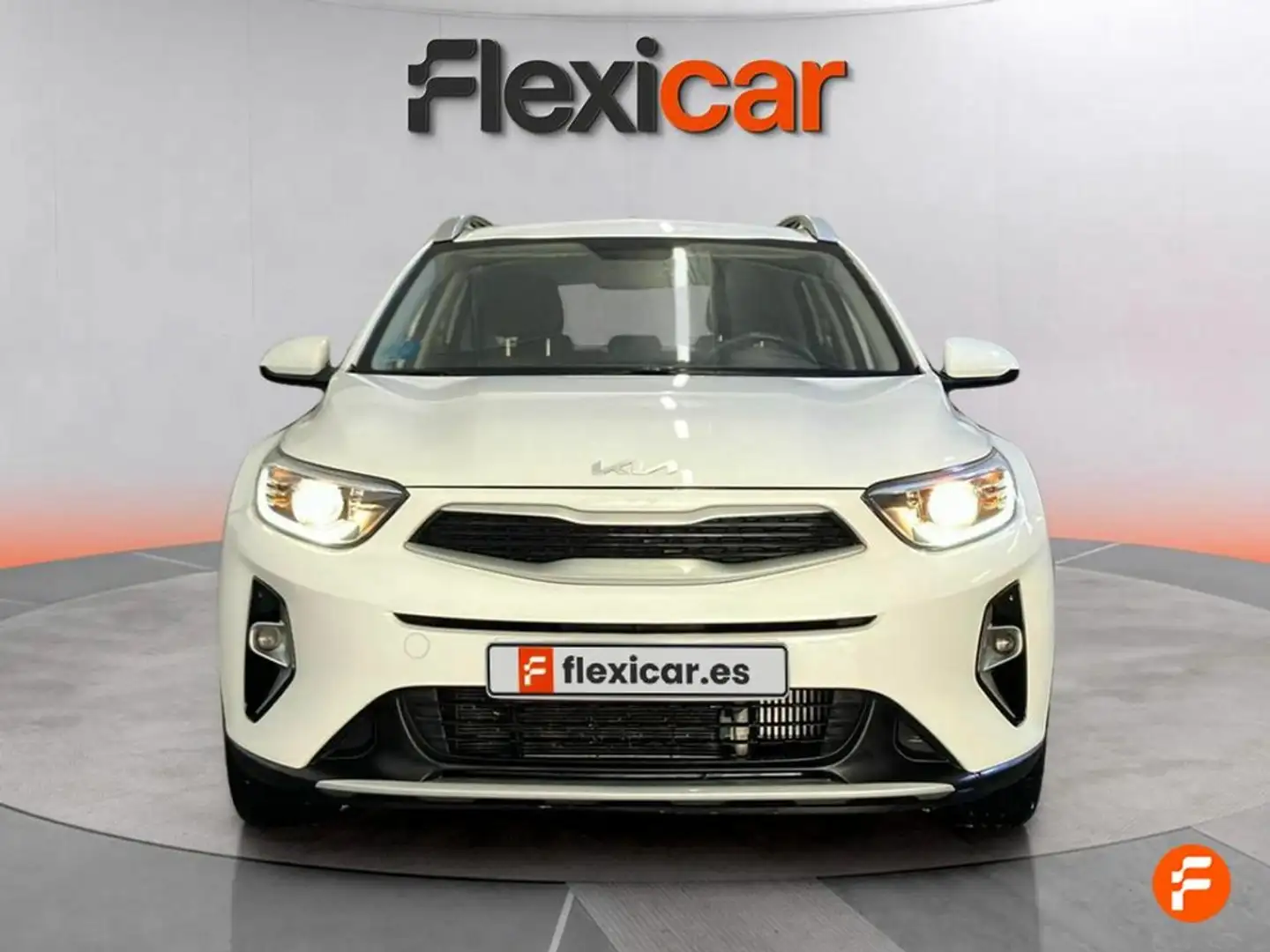Kia Stonic 1.0 T-GDi 74kW (100CV) MHEV iMT Concept Blanco - 2