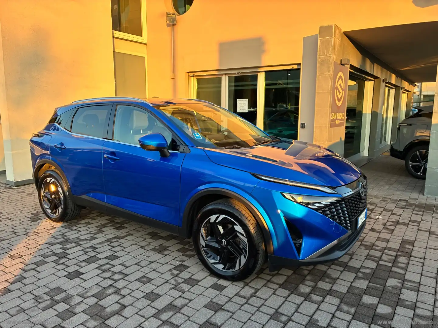 Nissan Qashqai MHEV 158 CV Xtronic N-Connecta Blau - 2