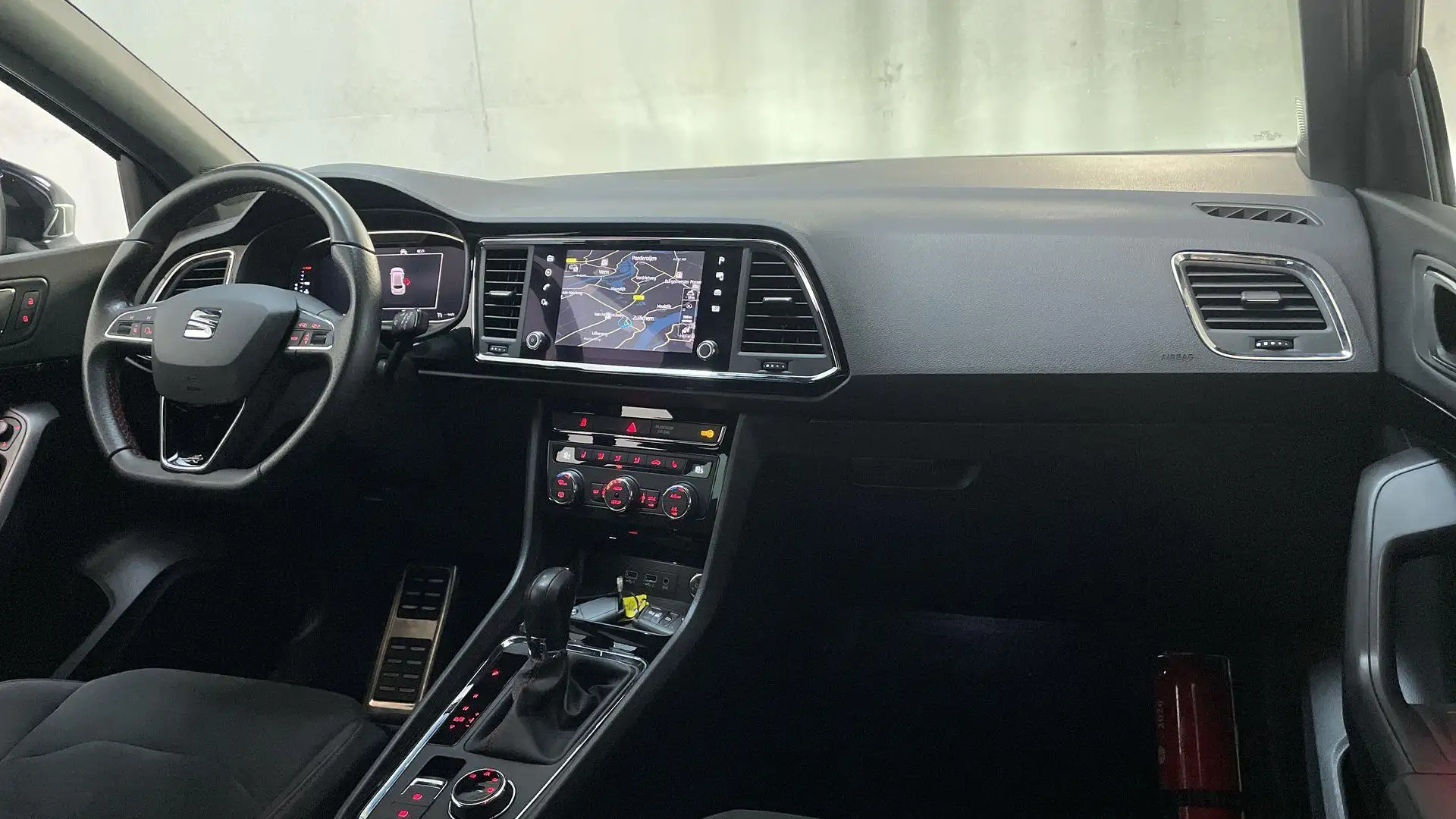 SEAT Ateca 1.5 TSI 150pk DSG FR Business Intense Black Camera Zwart - 2
