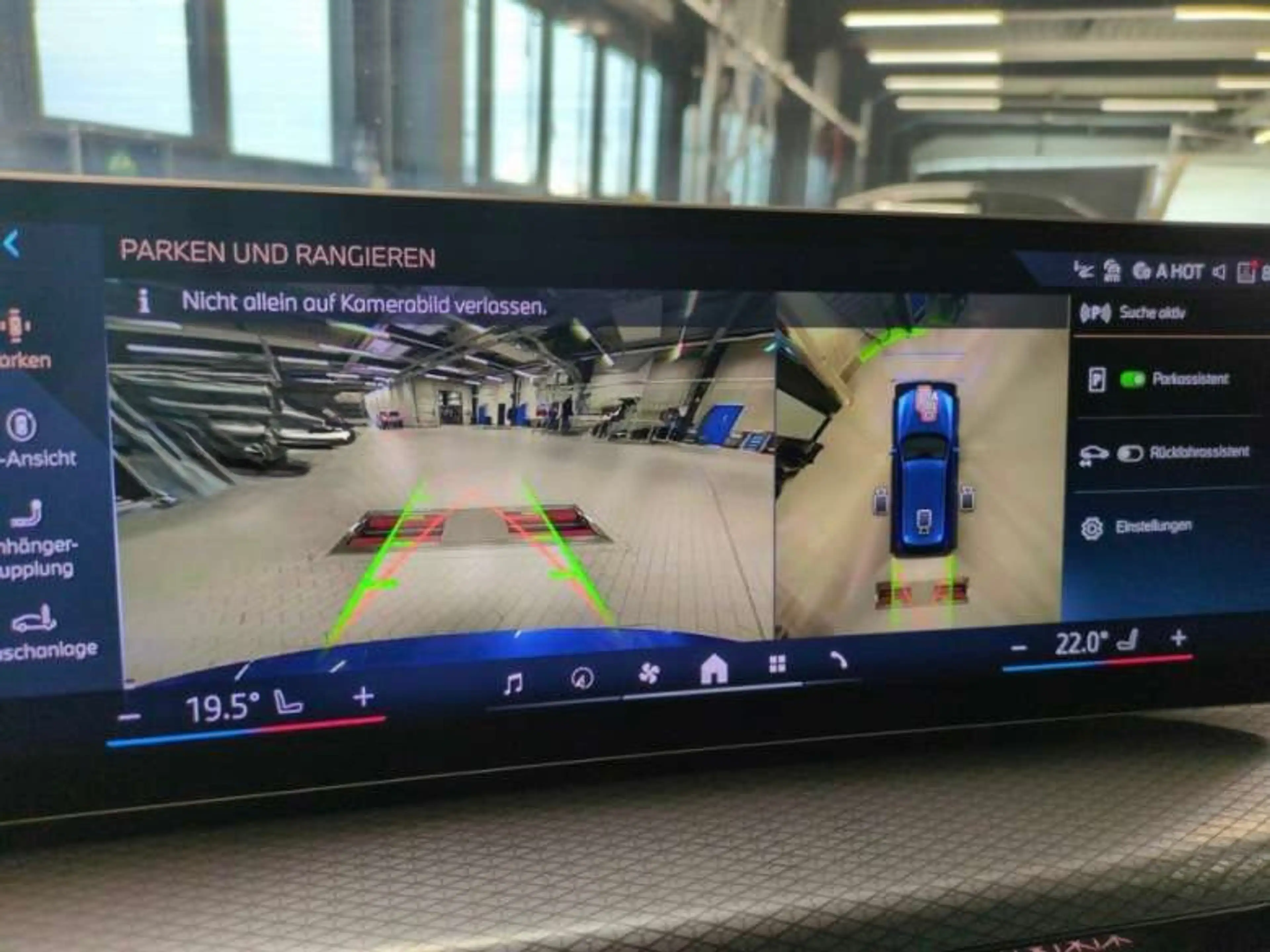 BMW 320 d xDrive M Sport PRO AHK/360°/HUD/KMFRTZGNG/19" — photo 8