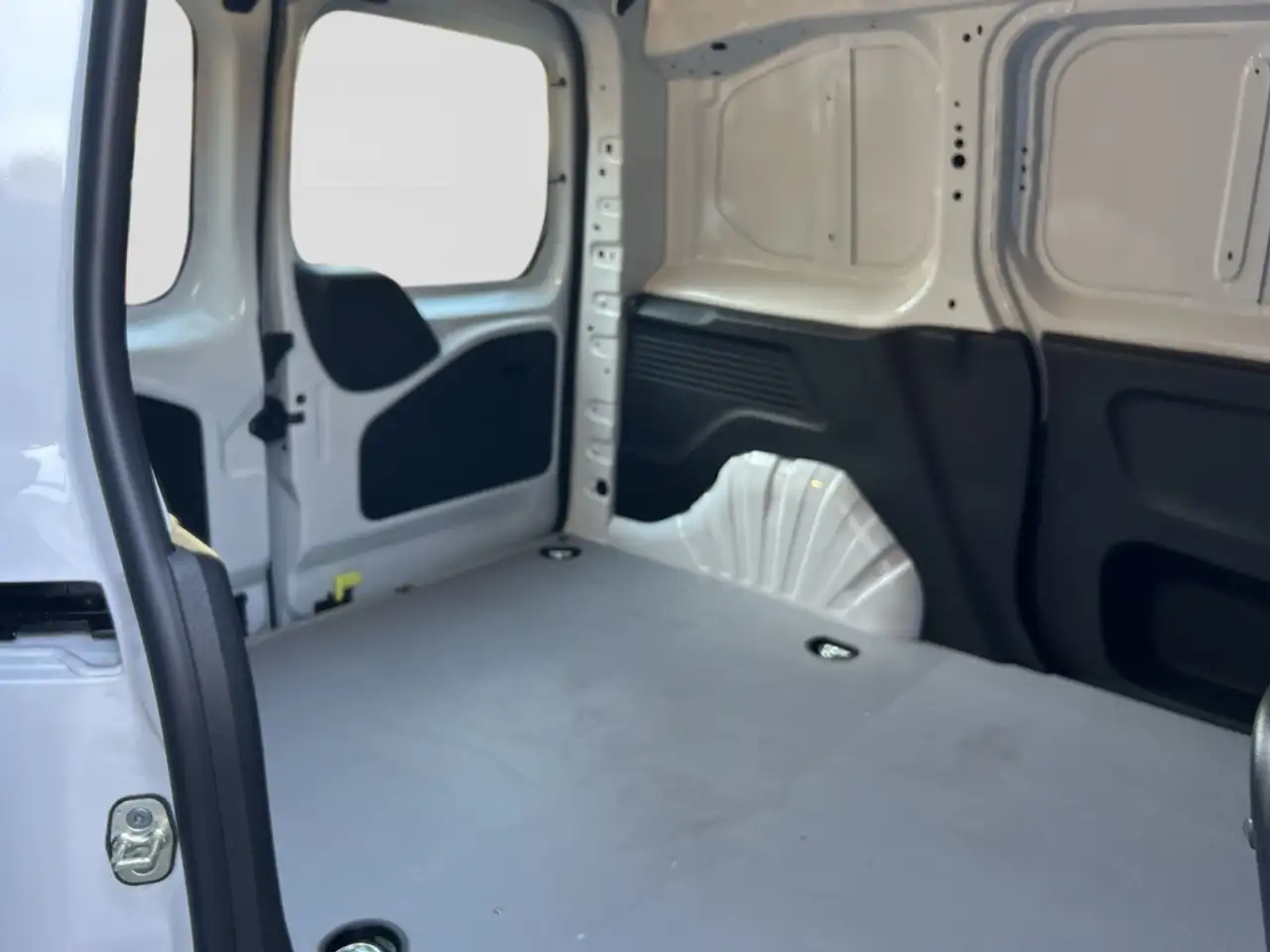 Toyota Proace City L1 Electric Meister 50kWh +Glas hinten 9