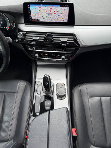 BMW 518 dA Touring BTW/VAT/TVA IJZERE VIJZELS WAGEN START NIET! — photo 9